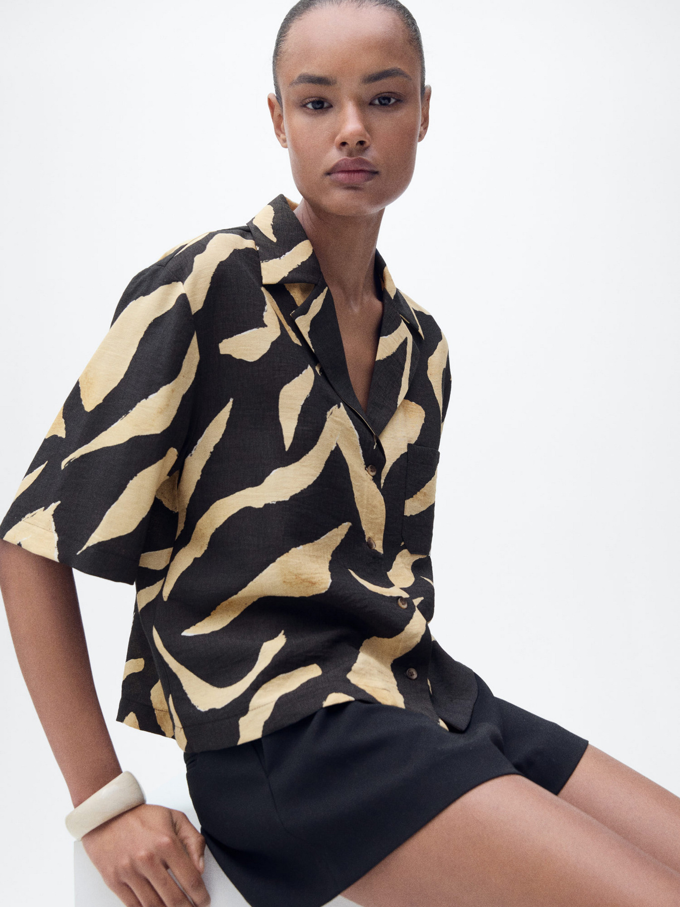 Рубашка повседневная MANGO модель 87037176_99 Рубашка повседневная MANGO модель 87037176_99 Фото