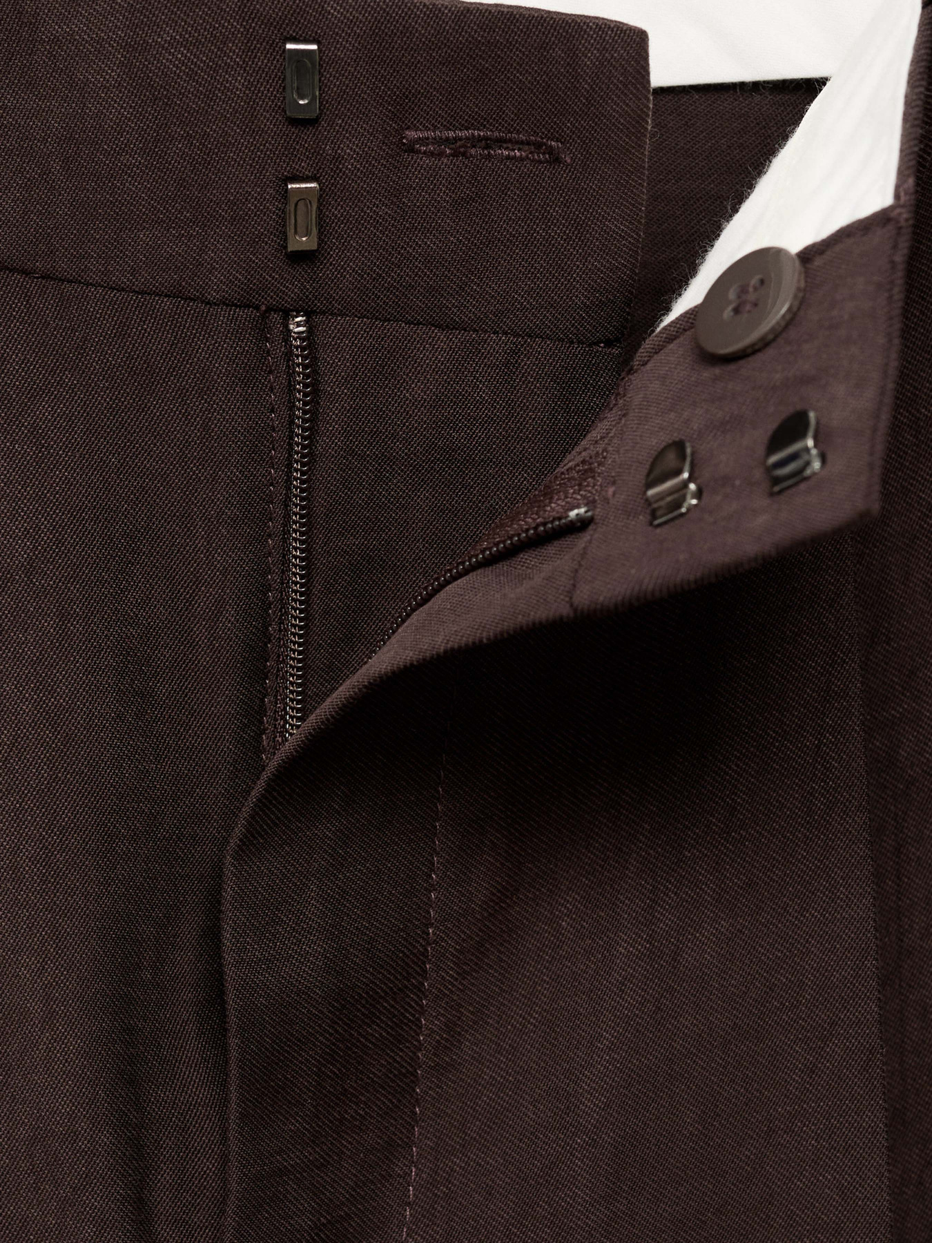 Классические штаны MANGO модель 87015770_30 Фото