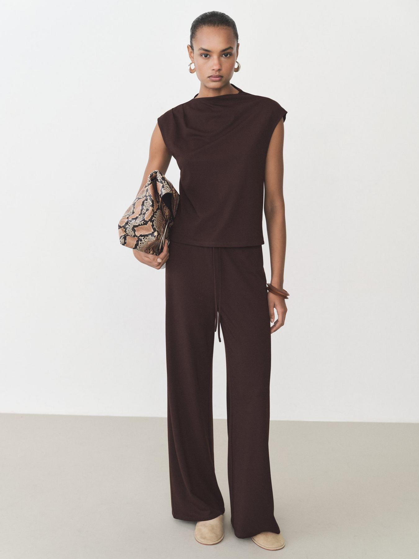 Брюки повседневные MANGO модель 87075755_32 Фото