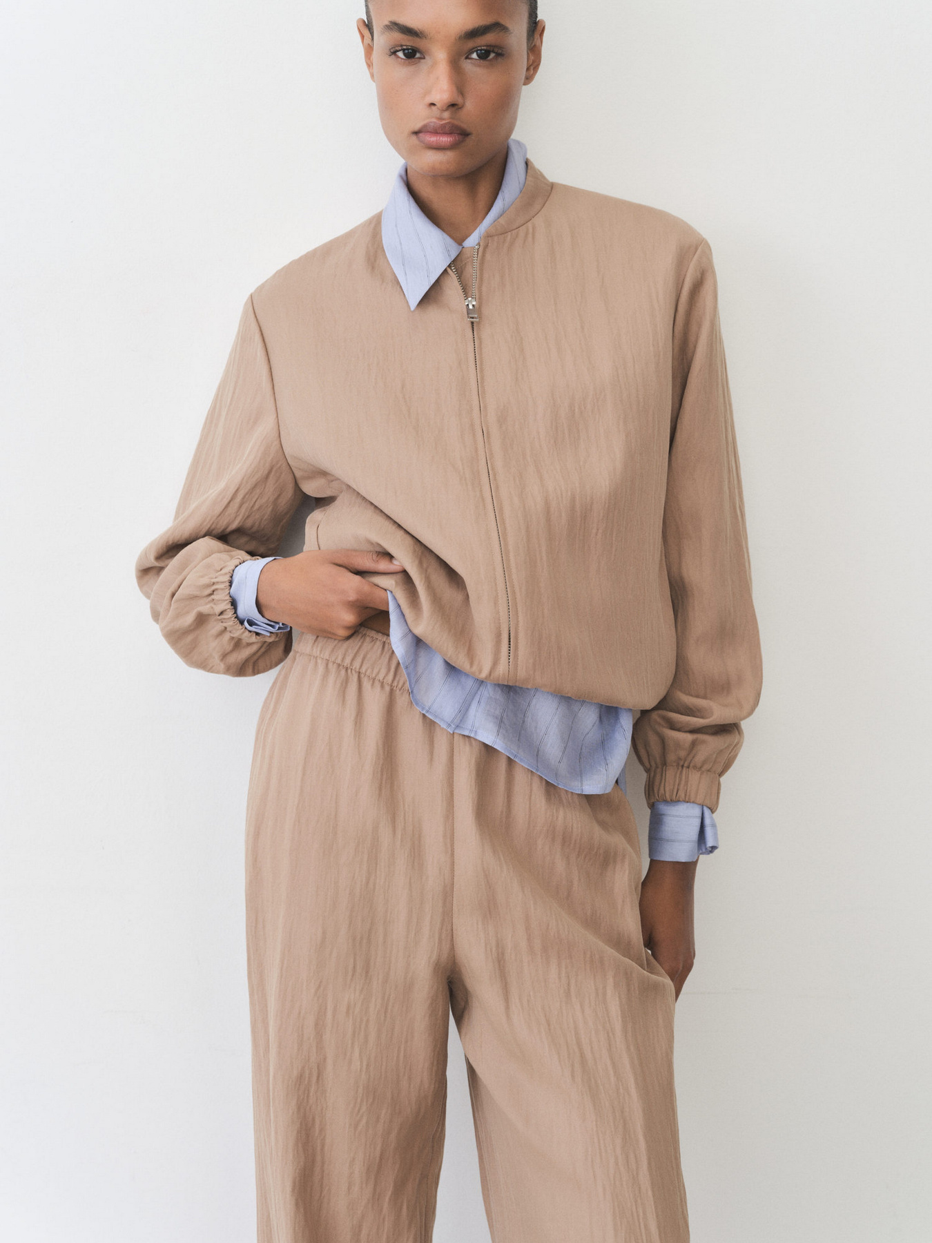 Повсякденні штани MANGO модель 87076360_34 Фото