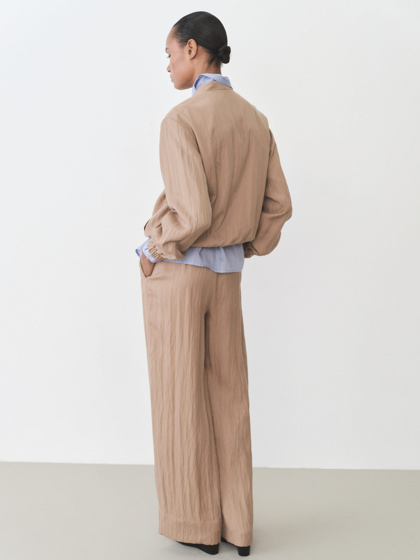 Бомбер MANGO модель 87096358_34 Бомбер MANGO модель 87096358_34 Фото