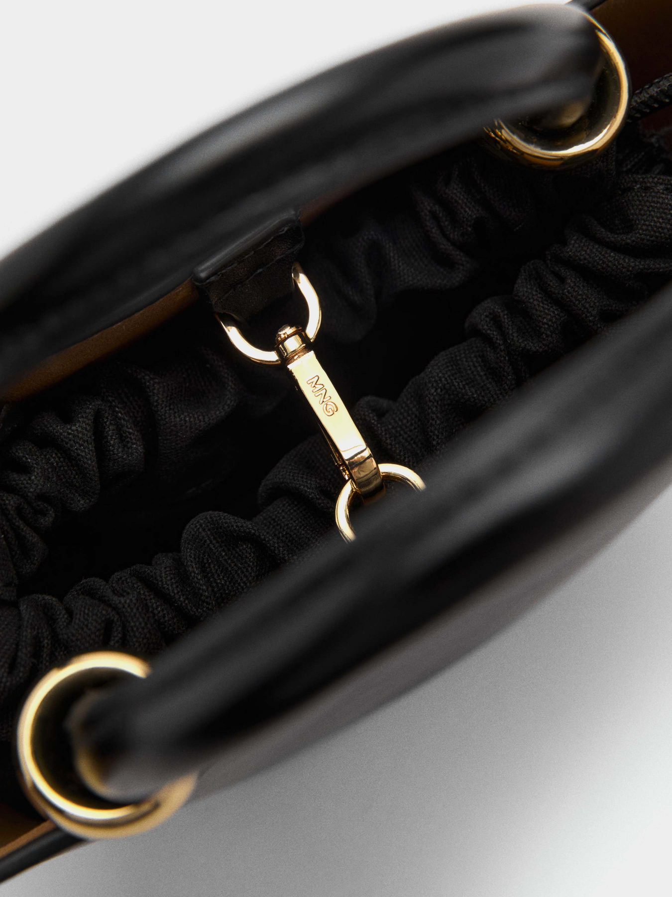 Кросс-боди MANGO модель 87024809_99 Фото