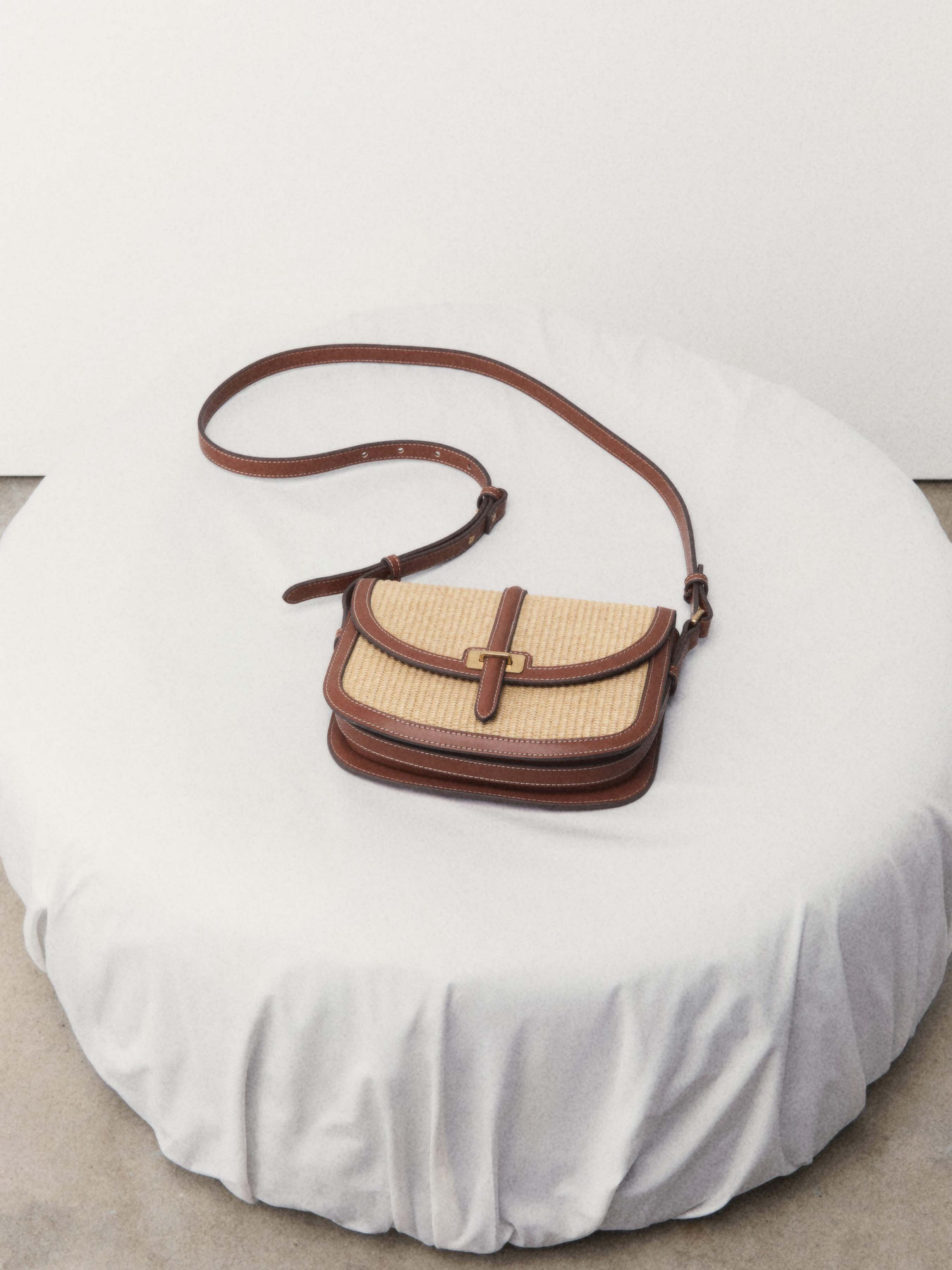 Кросс-боди MANGO модель 87046714_CU Фото