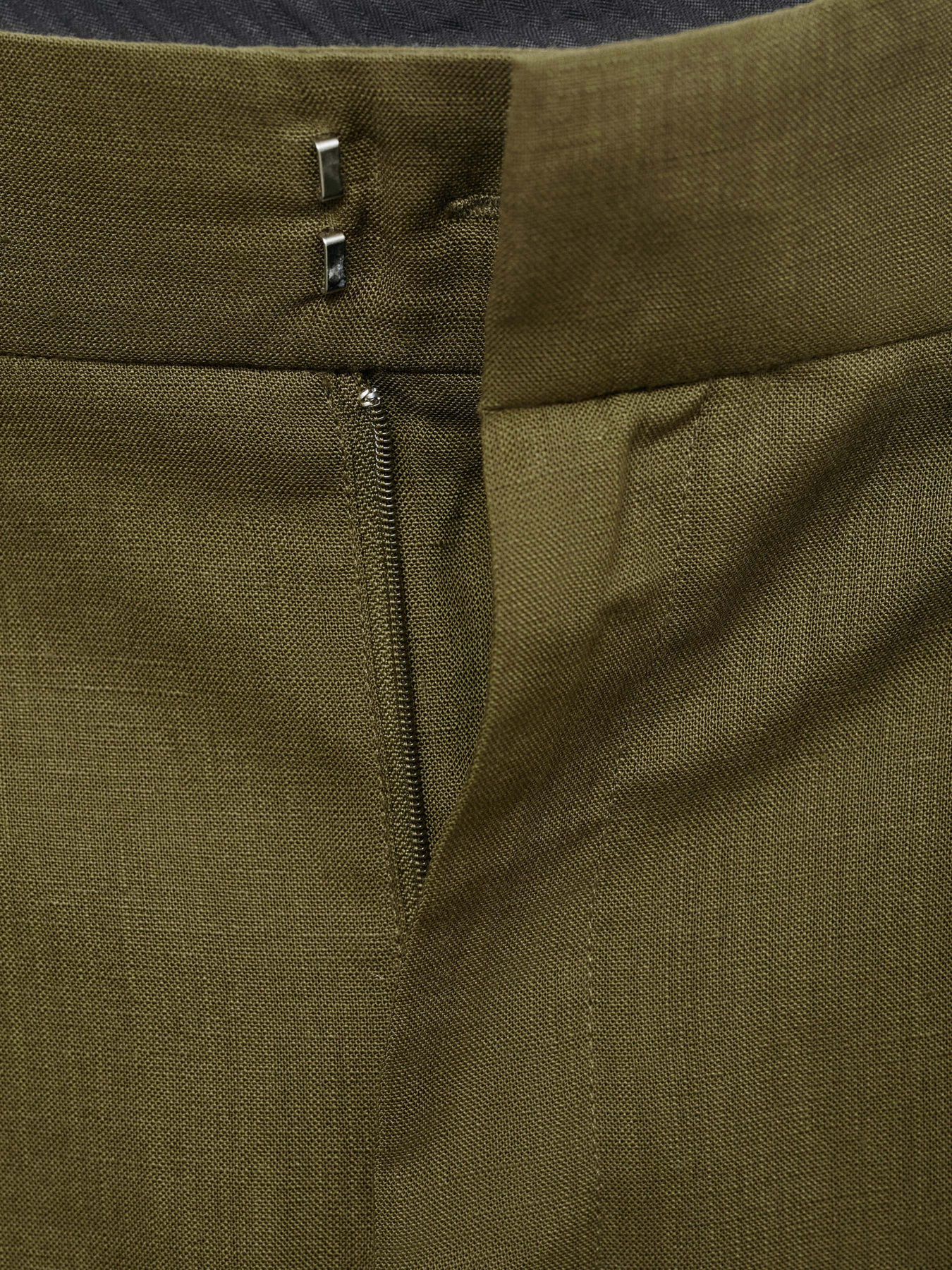 Класичні штани MANGO модель 87058641_37 Фото