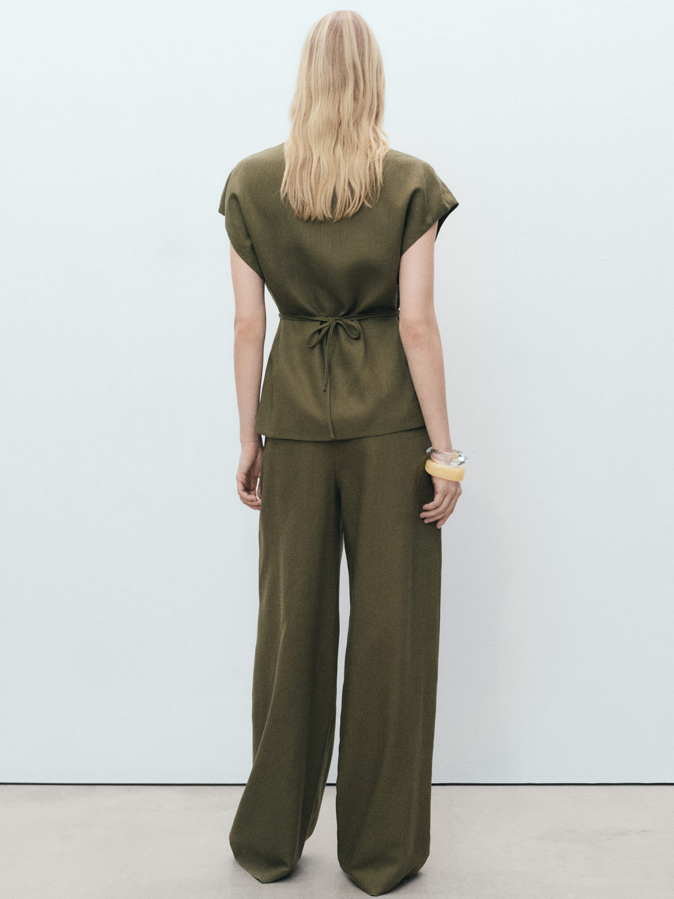 Жилет MANGO модель 87078640_37 Фото