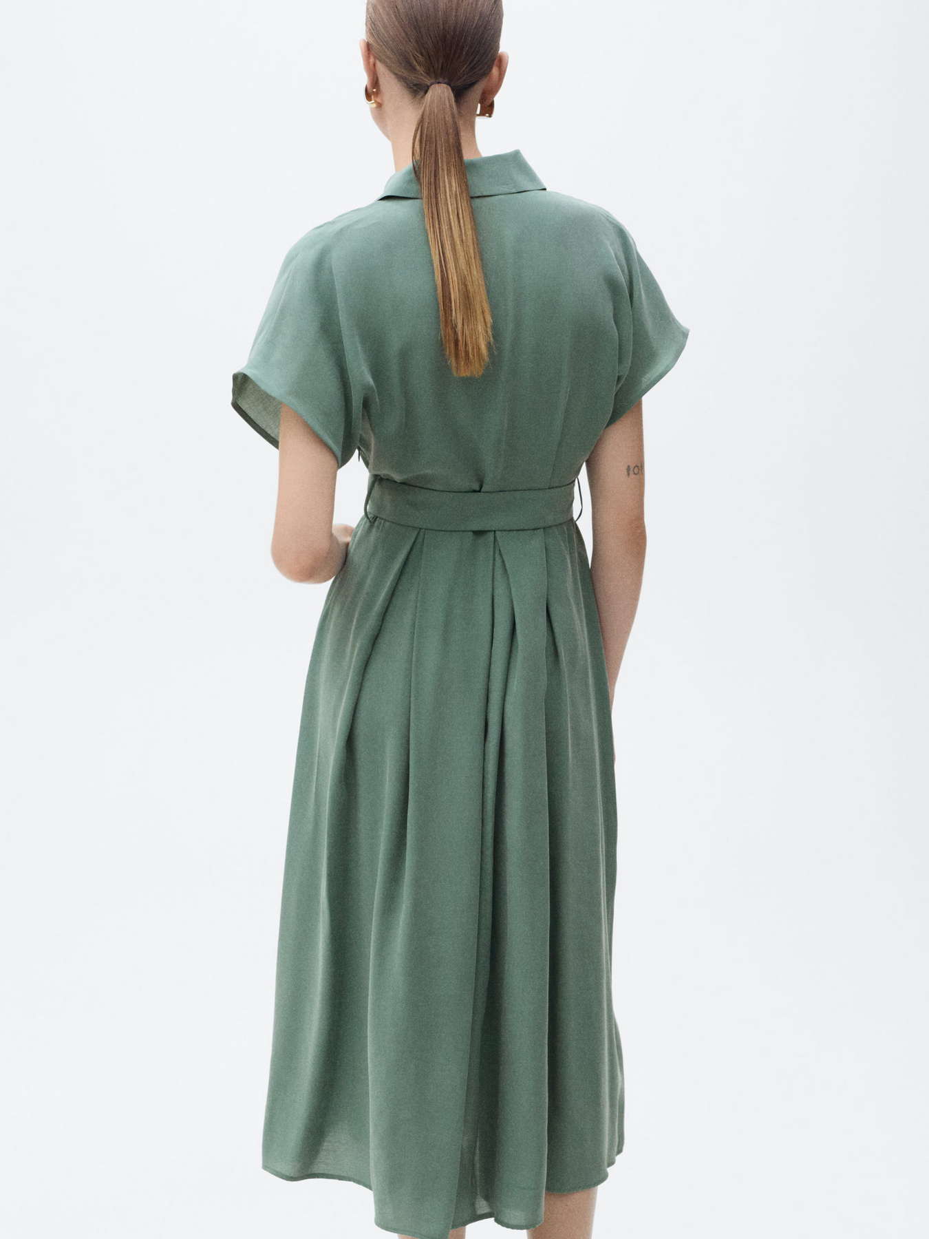 Платье миди MANGO модель 87057173_43 Платье миди MANGO модель 87057173_43 Фото