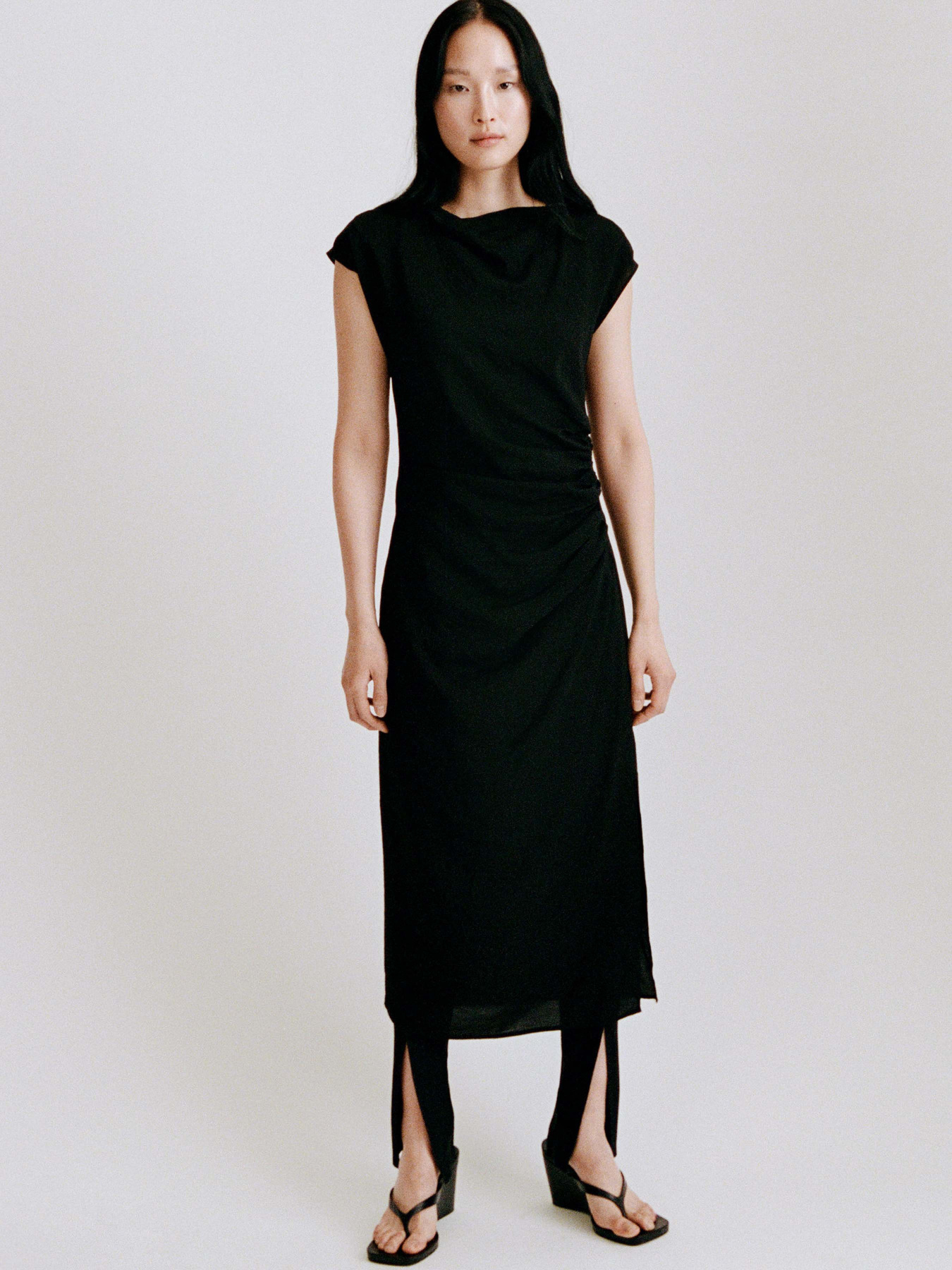 Сукня міді MANGO модель 87007190_99 Фото