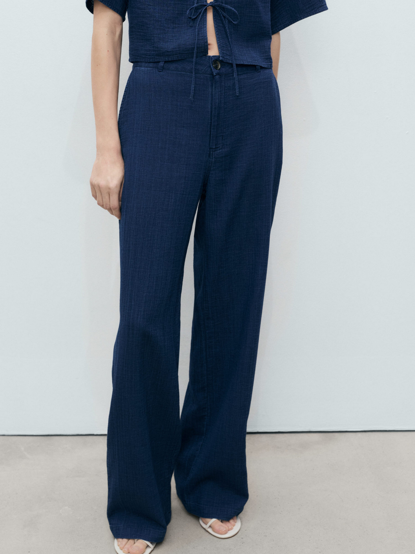 Повседневные штаны MANGO модель 87028644_57 Повседневные штаны MANGO модель 87028644_57 Фото