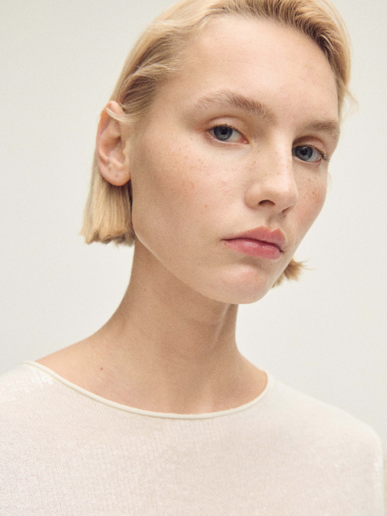 Футболка MANGO модель 87047190_10 Футболка MANGO модель 87047190_10 Фото