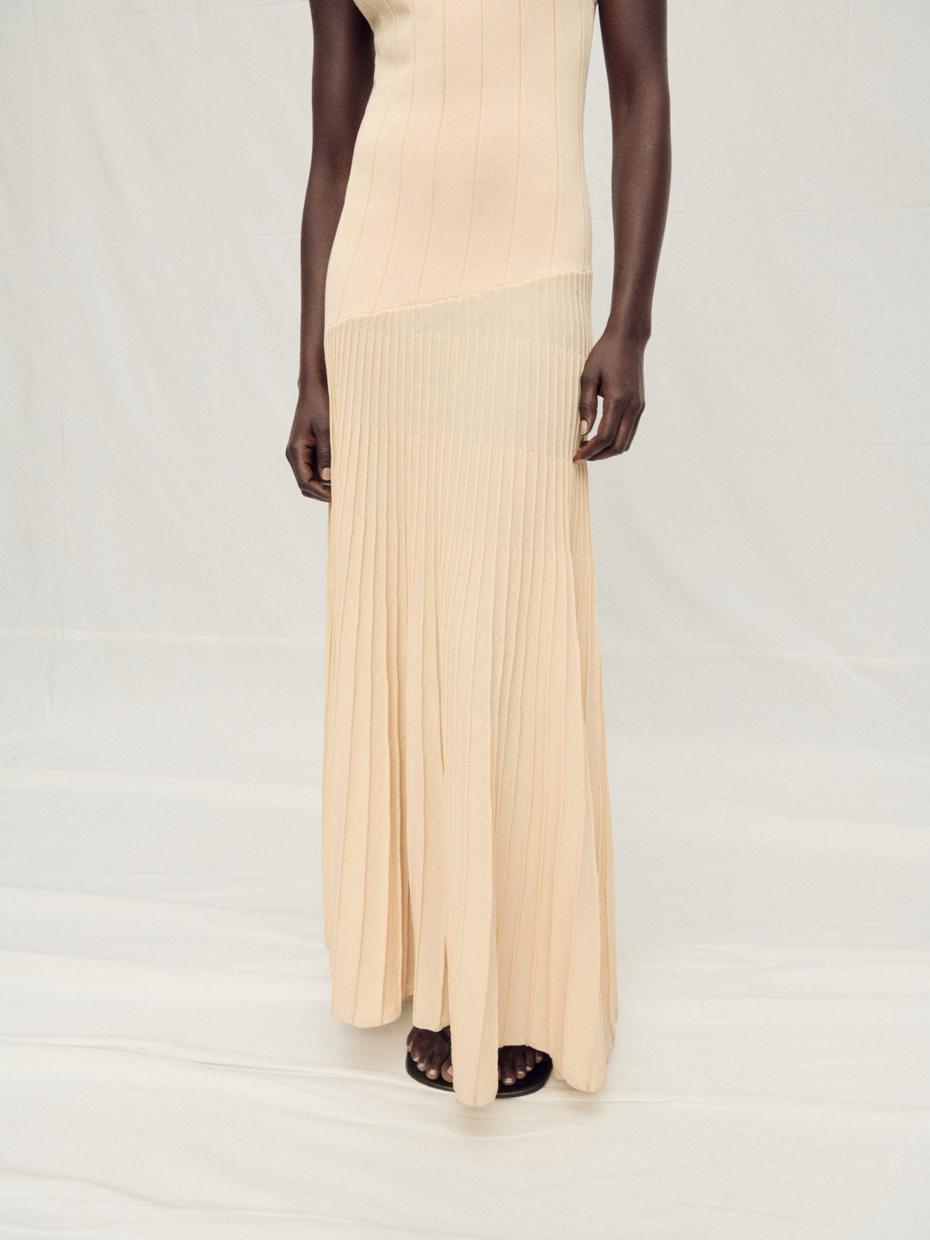 Платье макси MANGO модель 87037173_9 Фото