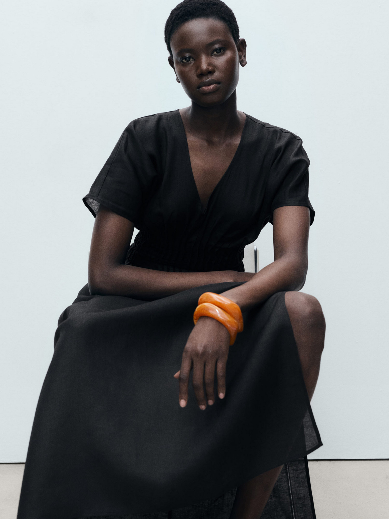 Сукня міді MANGO модель 87018645_99 Фото