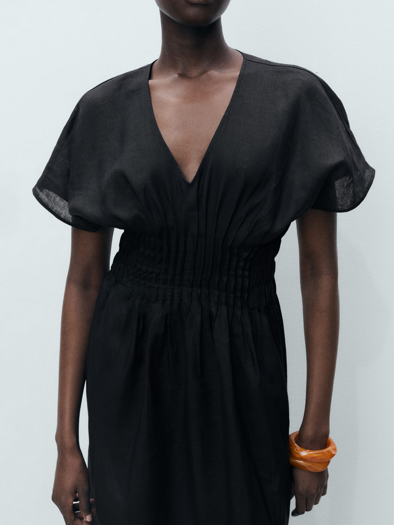 Сукня міді MANGO модель 87018645_99 Фото