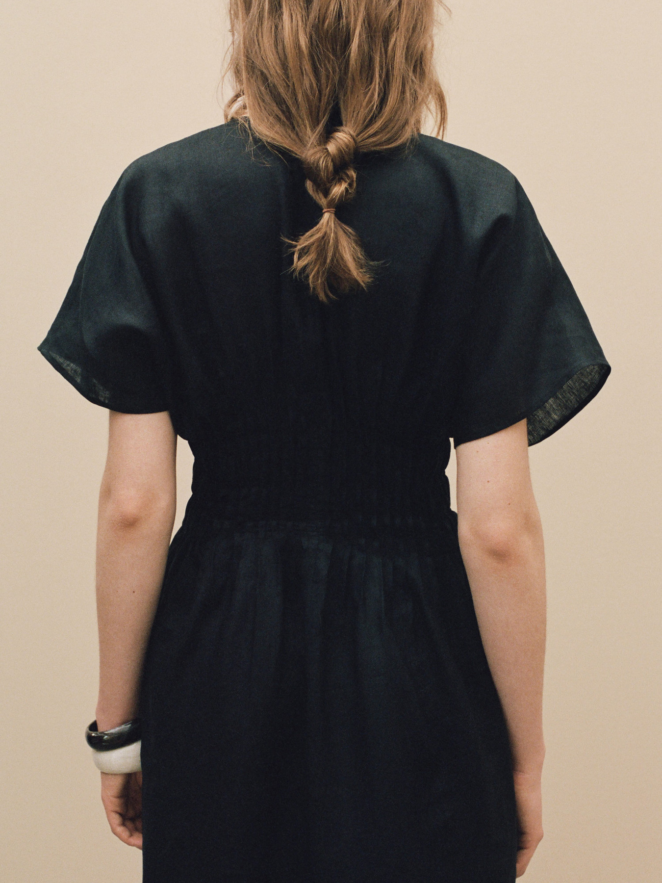 Сукня міді MANGO модель 87018645_99 Фото