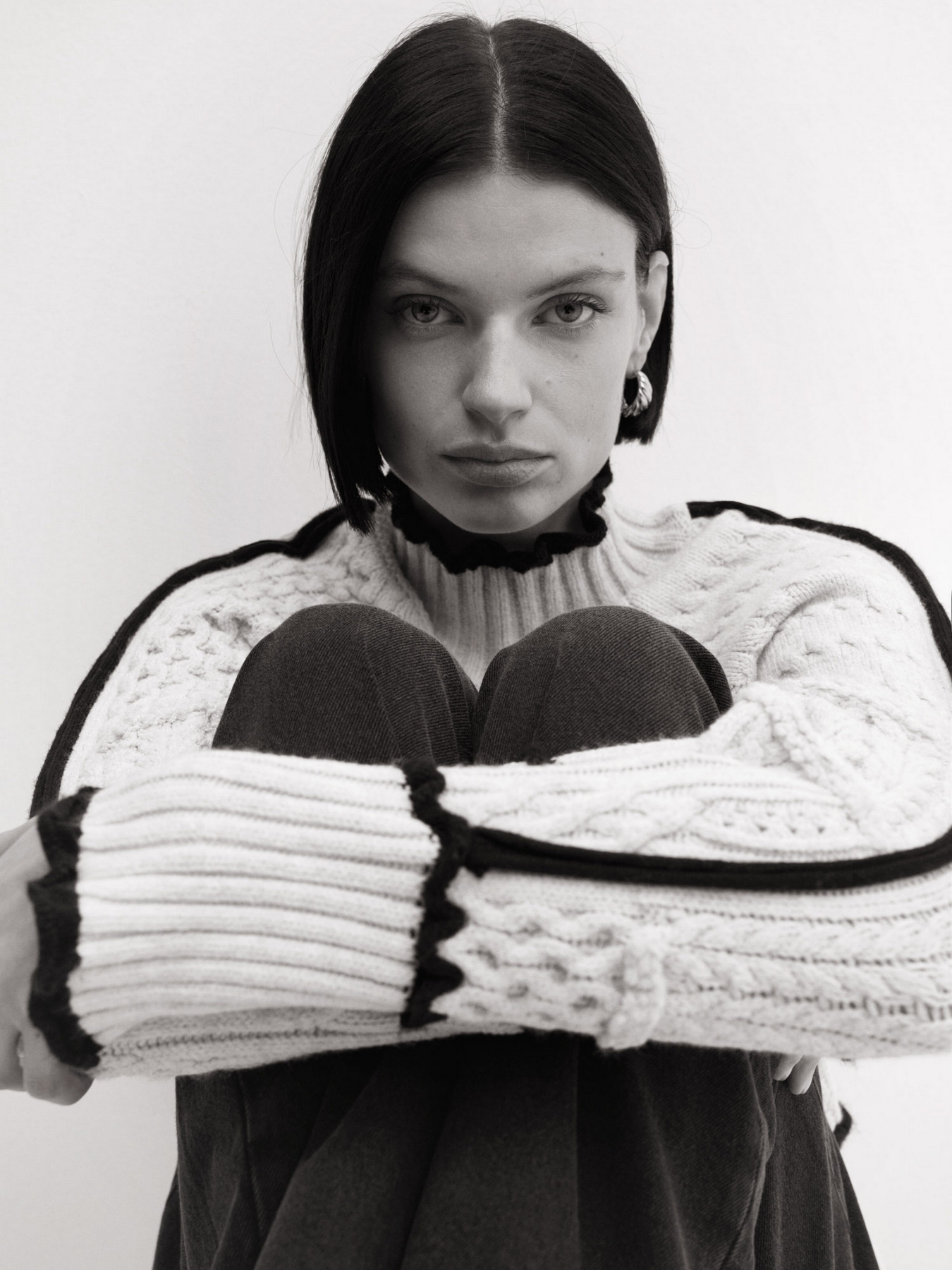 Свитер MANGO Shadow модель 67010485_2 Свитер MANGO Shadow модель 67010485_2 Фото