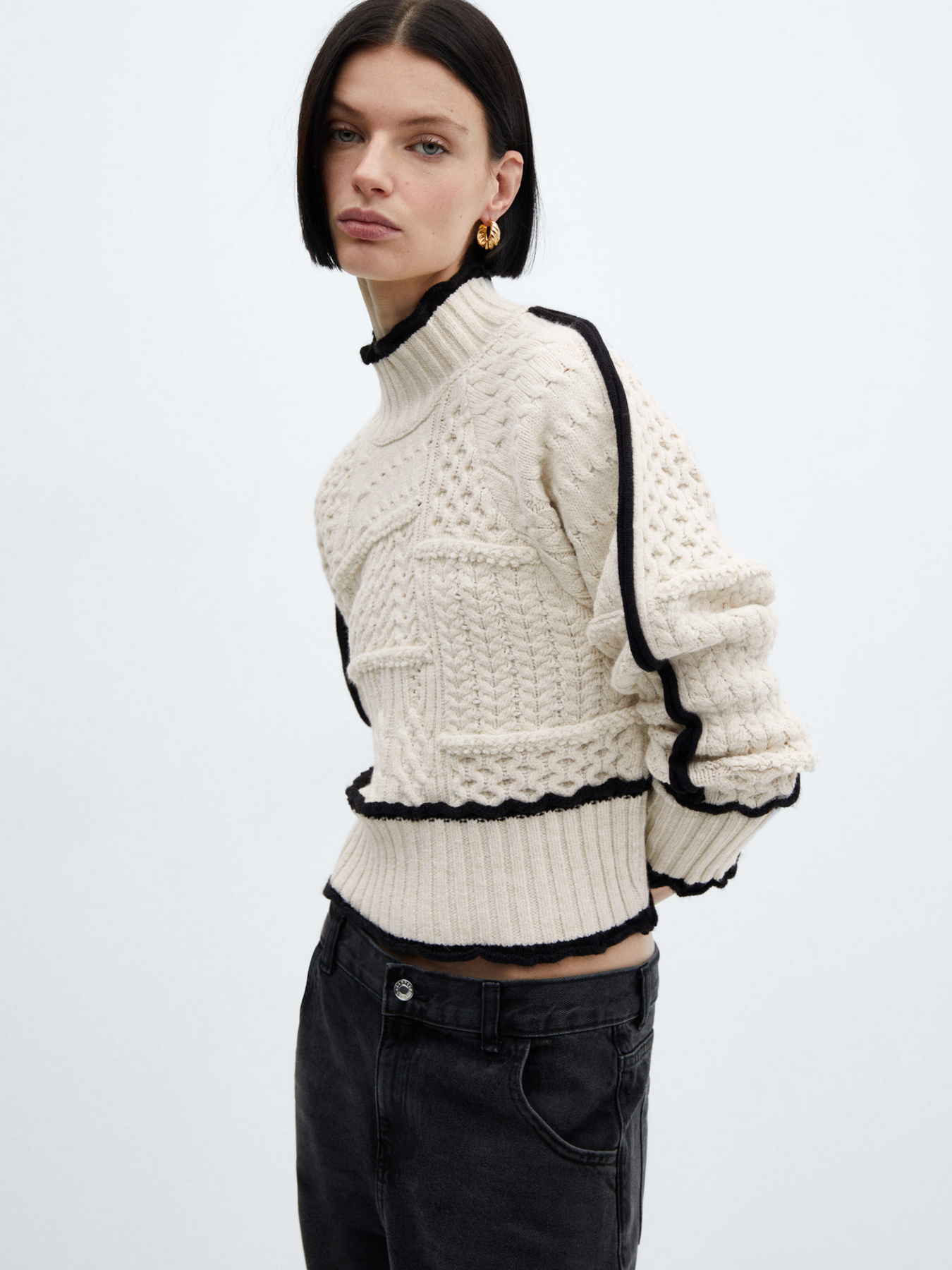 Свитер MANGO Shadow модель 67010485_2 Свитер MANGO Shadow модель 67010485_2 Фото