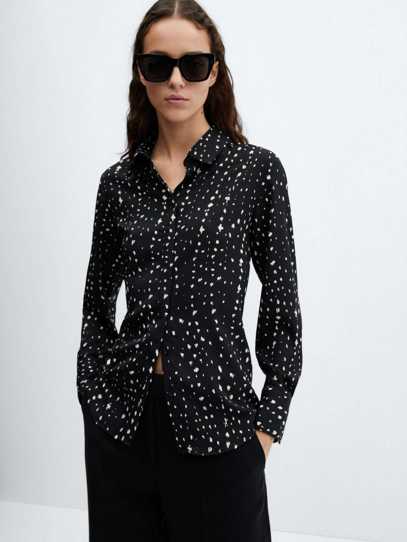 Рубашка повседневная MANGO Basic модель 67020435_34 Рубашка повседневная MANGO Basic модель 67020435_34 Фото