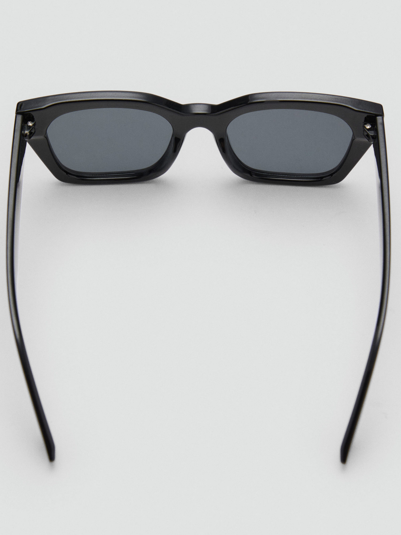 Солнцезащитные очки MANGO модель 17081123_99 Солнцезащитные очки MANGO модель 17081123_99 Фото