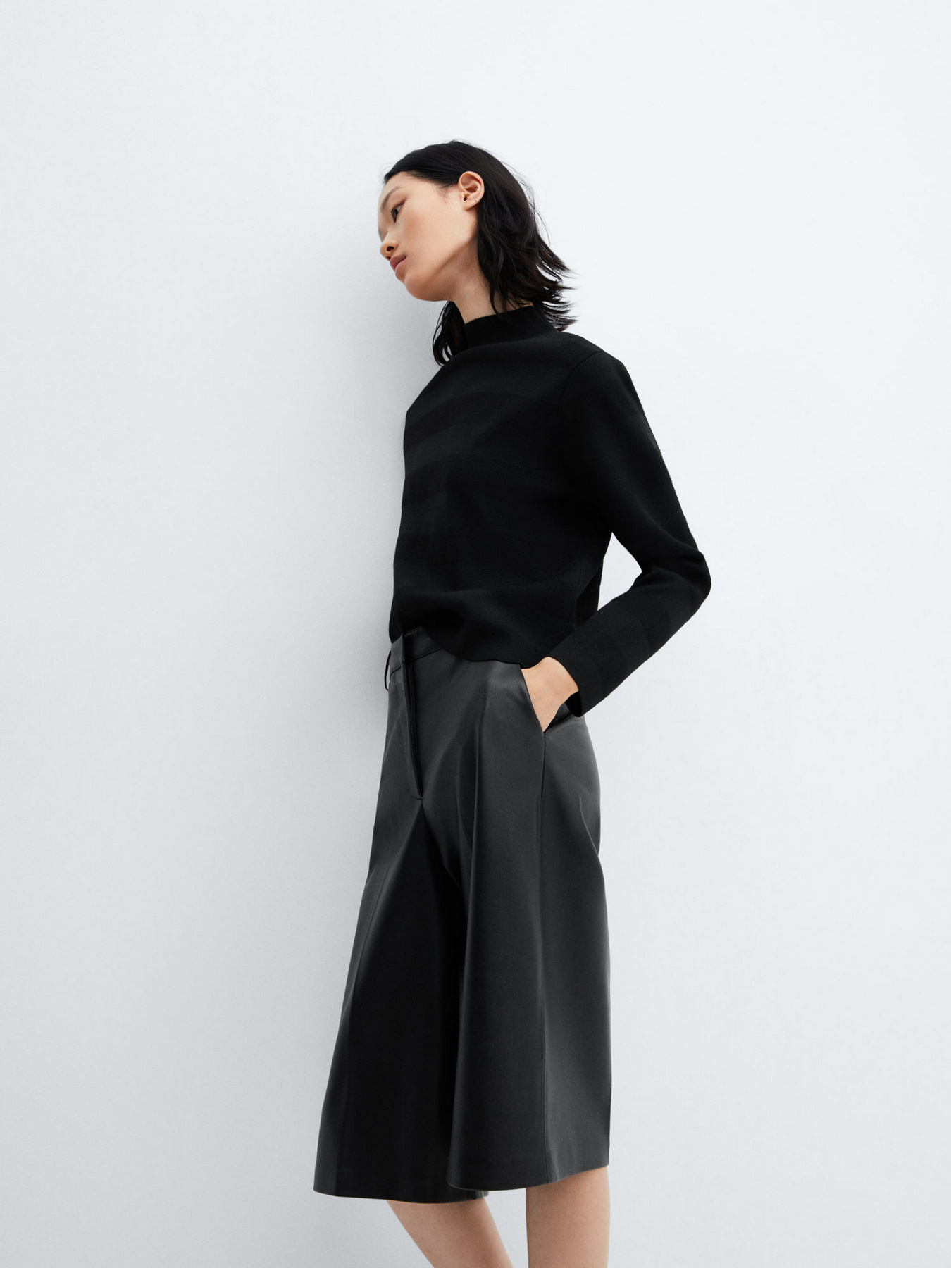 Джемпер MANGO Chimney модель 67020457_99 Джемпер MANGO Chimney модель 67020457_99 Фото