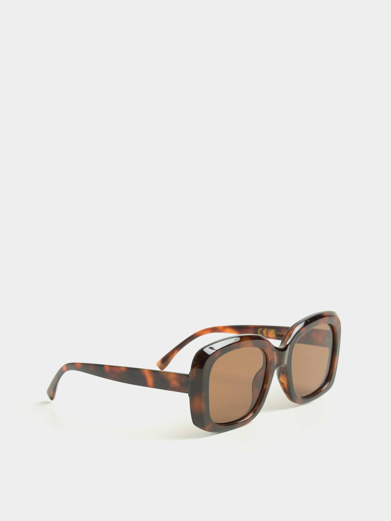 Солнцезащитные очки MANGO модель 17911127_32 Солнцезащитные очки MANGO модель 17911127_32 Фото