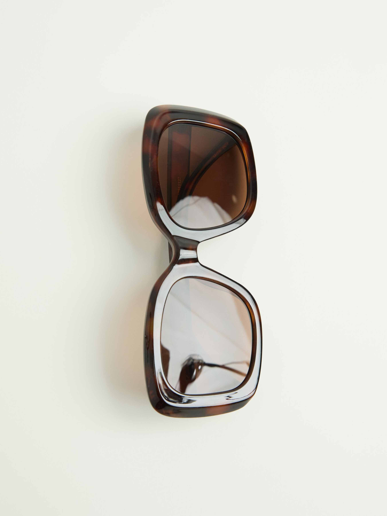 Солнцезащитные очки MANGO модель 17911127_32 Солнцезащитные очки MANGO модель 17911127_32 Фото