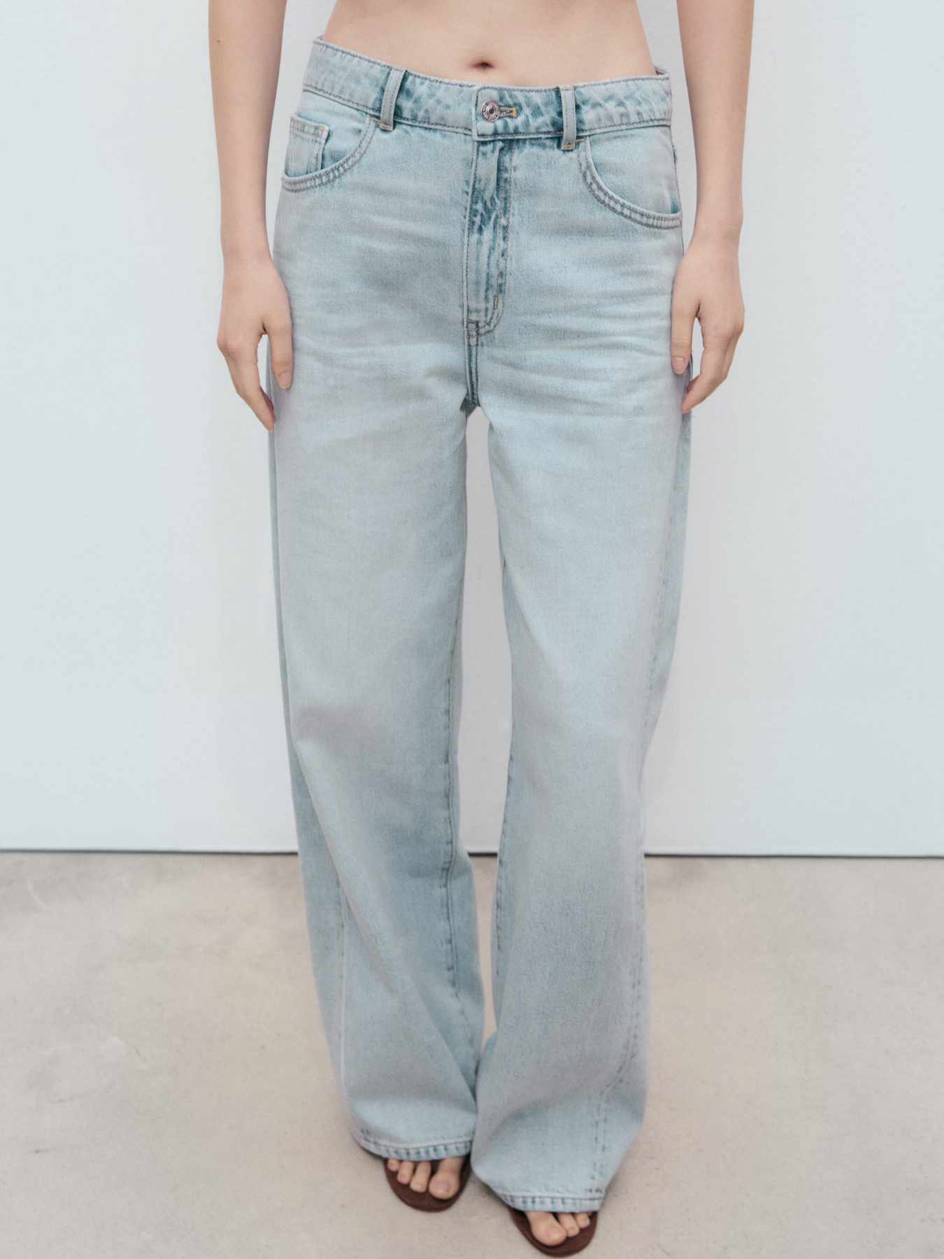 Широкие джинсы MANGO модель 17001232_TC Широкие джинсы MANGO модель 17001232_TC Фото