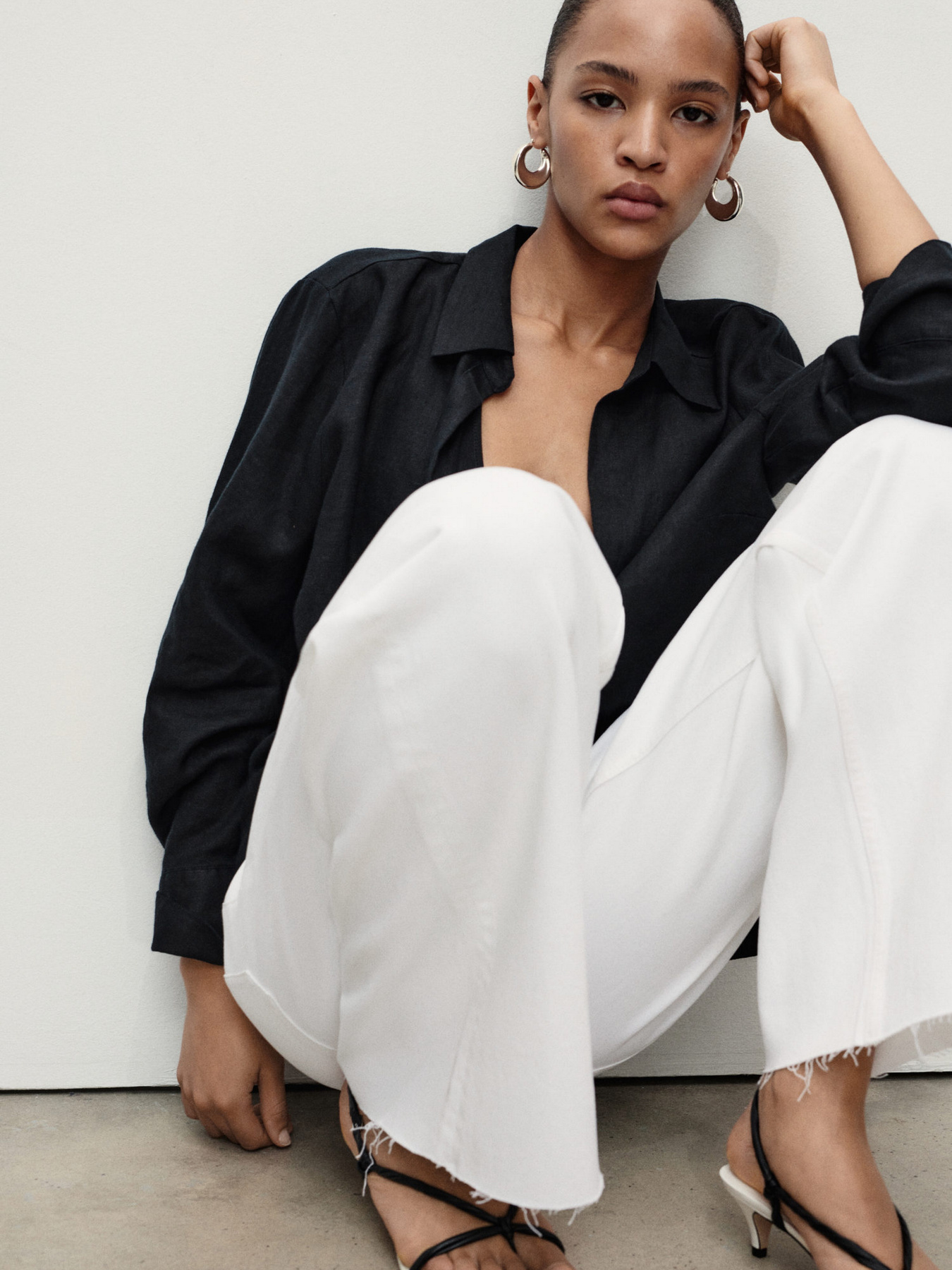 Прямі джинси MANGO модель 17021186_1 Прямі джинси MANGO модель 17021186_1 Фото