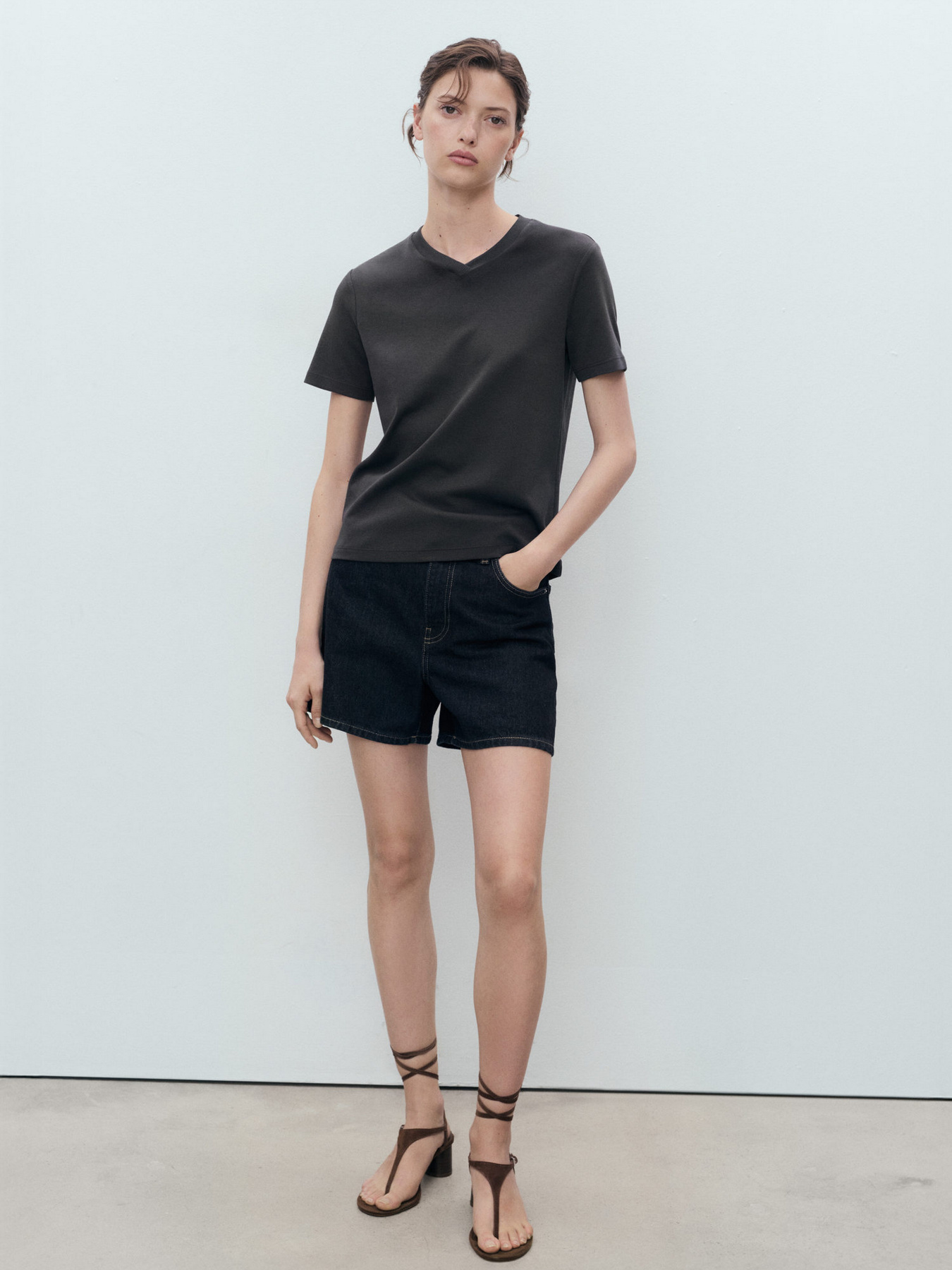 Футболка MANGO модель 17021198_99 Футболка MANGO модель 17021198_99 Фото