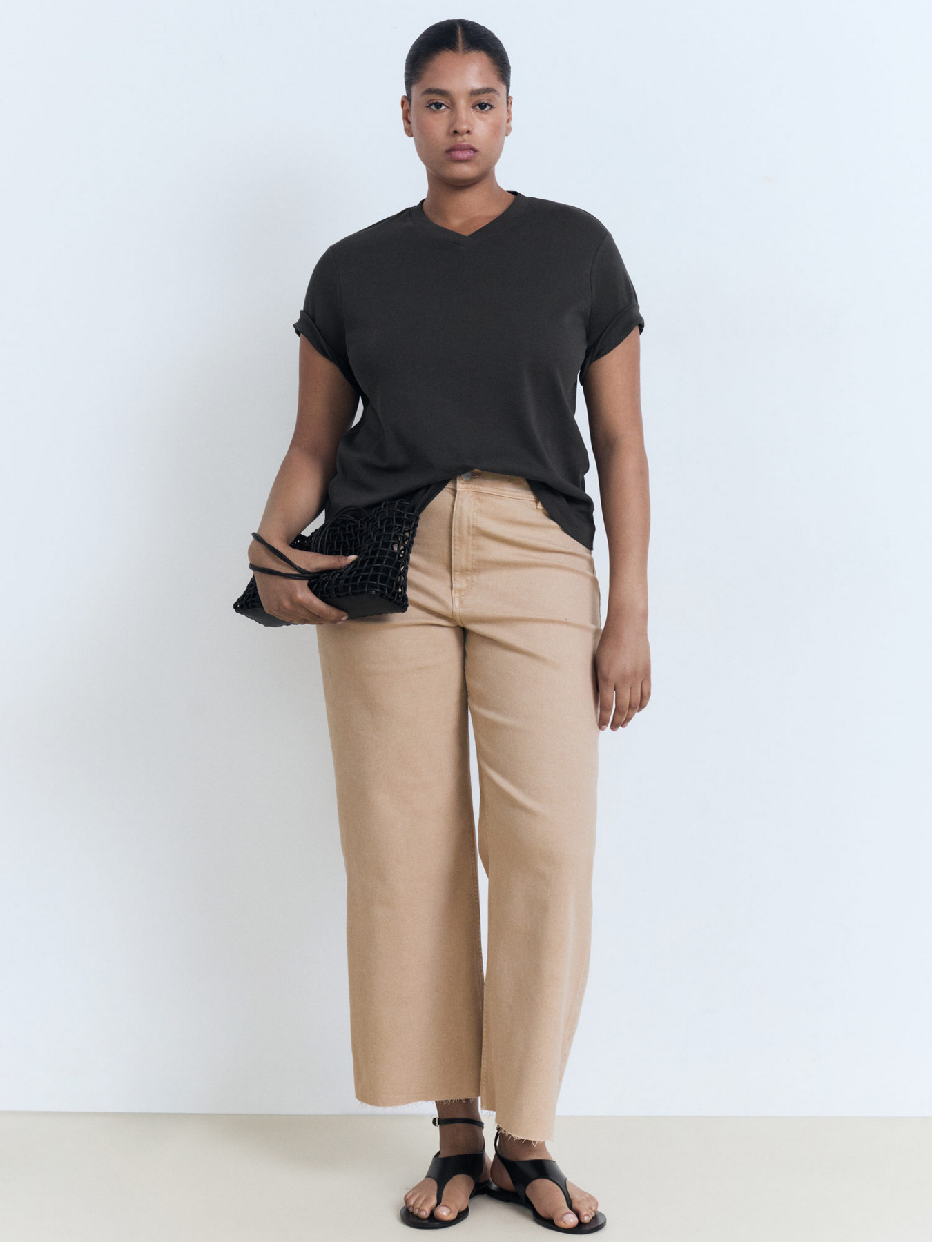 Футболка MANGO модель 17021198_99 Футболка MANGO модель 17021198_99 Фото