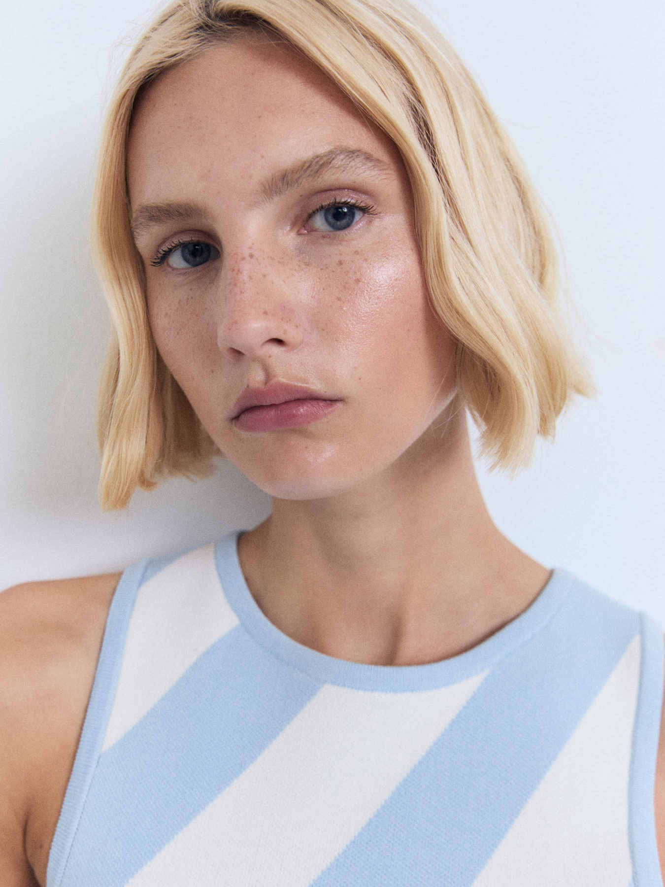 Платье мини MANGO модель 17021262_50 Фото