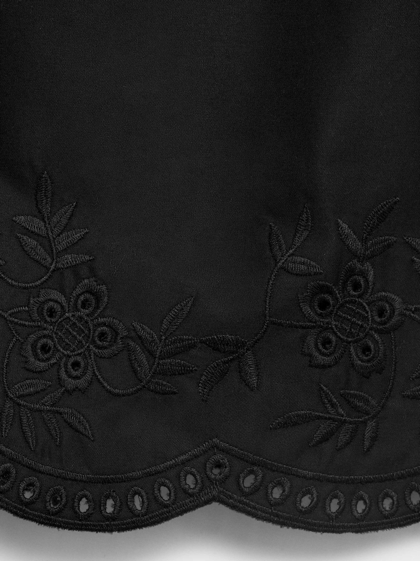 Повседневные шорты MANGO модель 17051168_99 Повседневные шорты MANGO модель 17051168_99 Фото