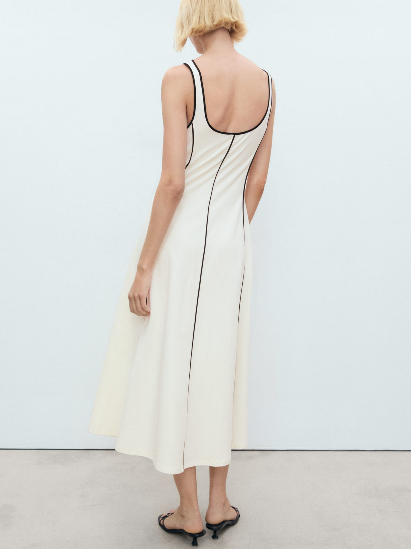 Платье миди MANGO модель 17051272_5 Платье миди MANGO модель 17051272_5 Фото