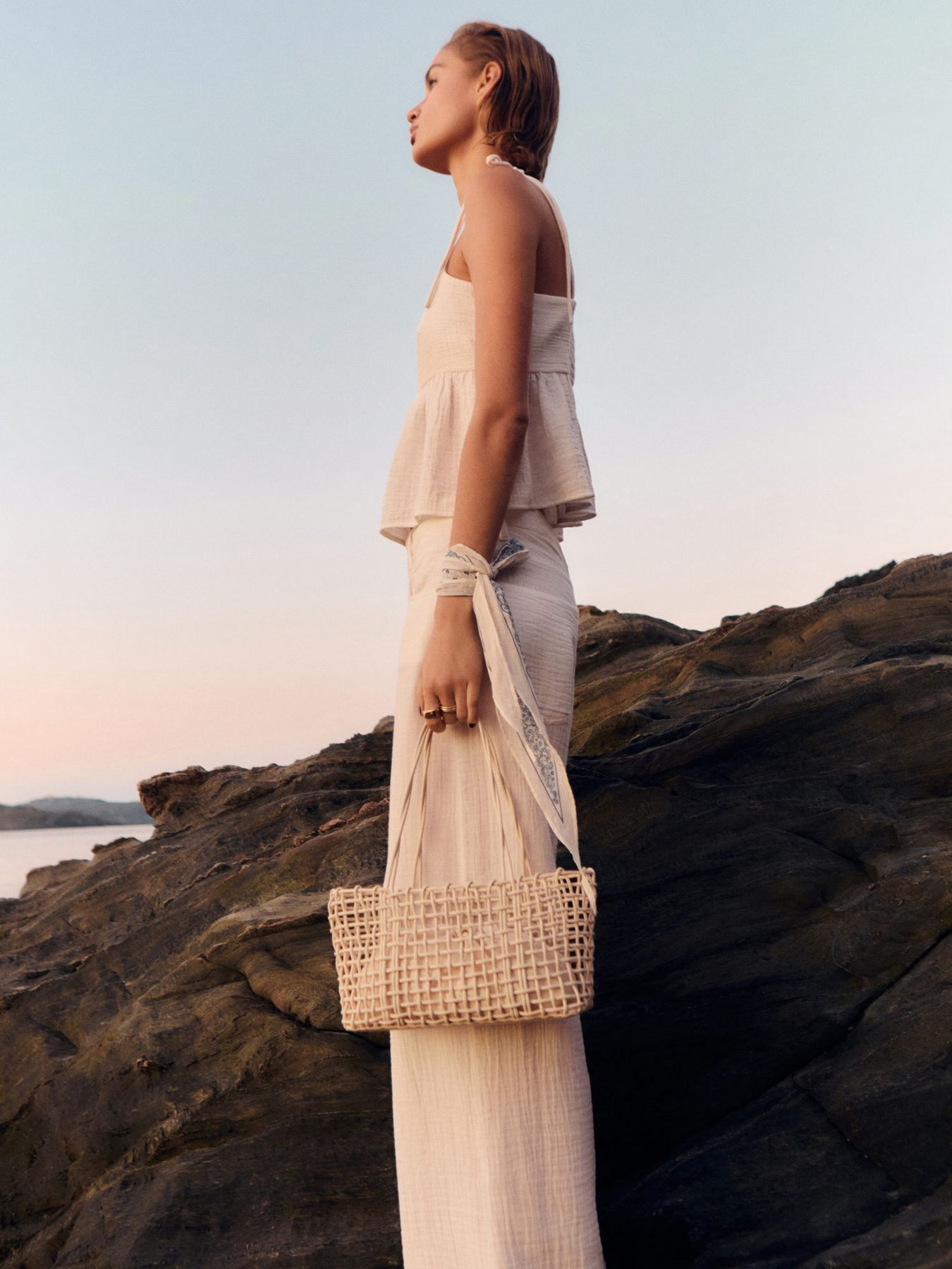 Топ MANGO модель 17071191_1 Топ MANGO модель 17071191_1 Фото