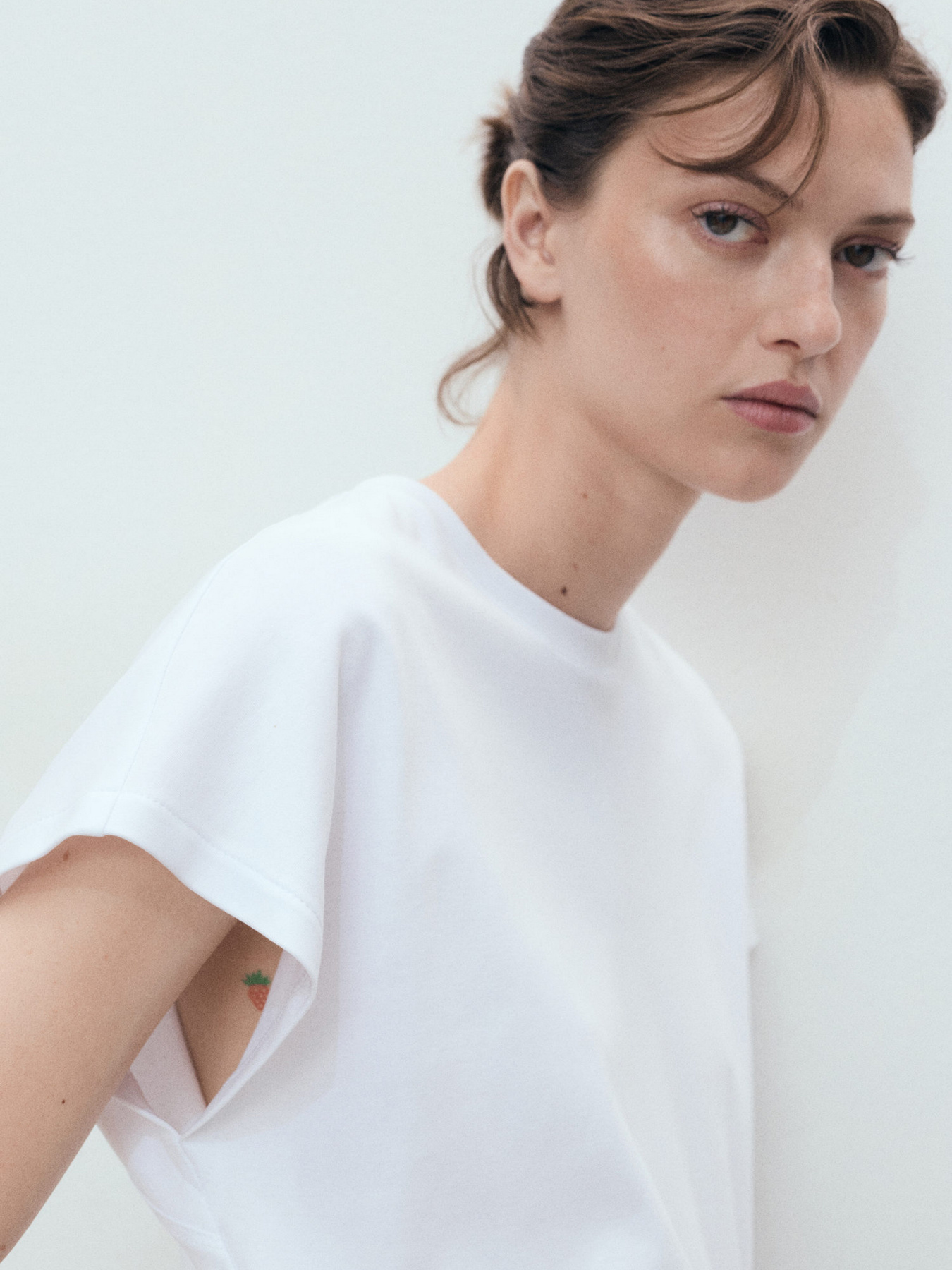 Футболка MANGO модель 17071283_1 Фото