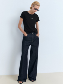 Футболка MANGO модель 17081238_99 Футболка MANGO модель 17081238_99 Фото