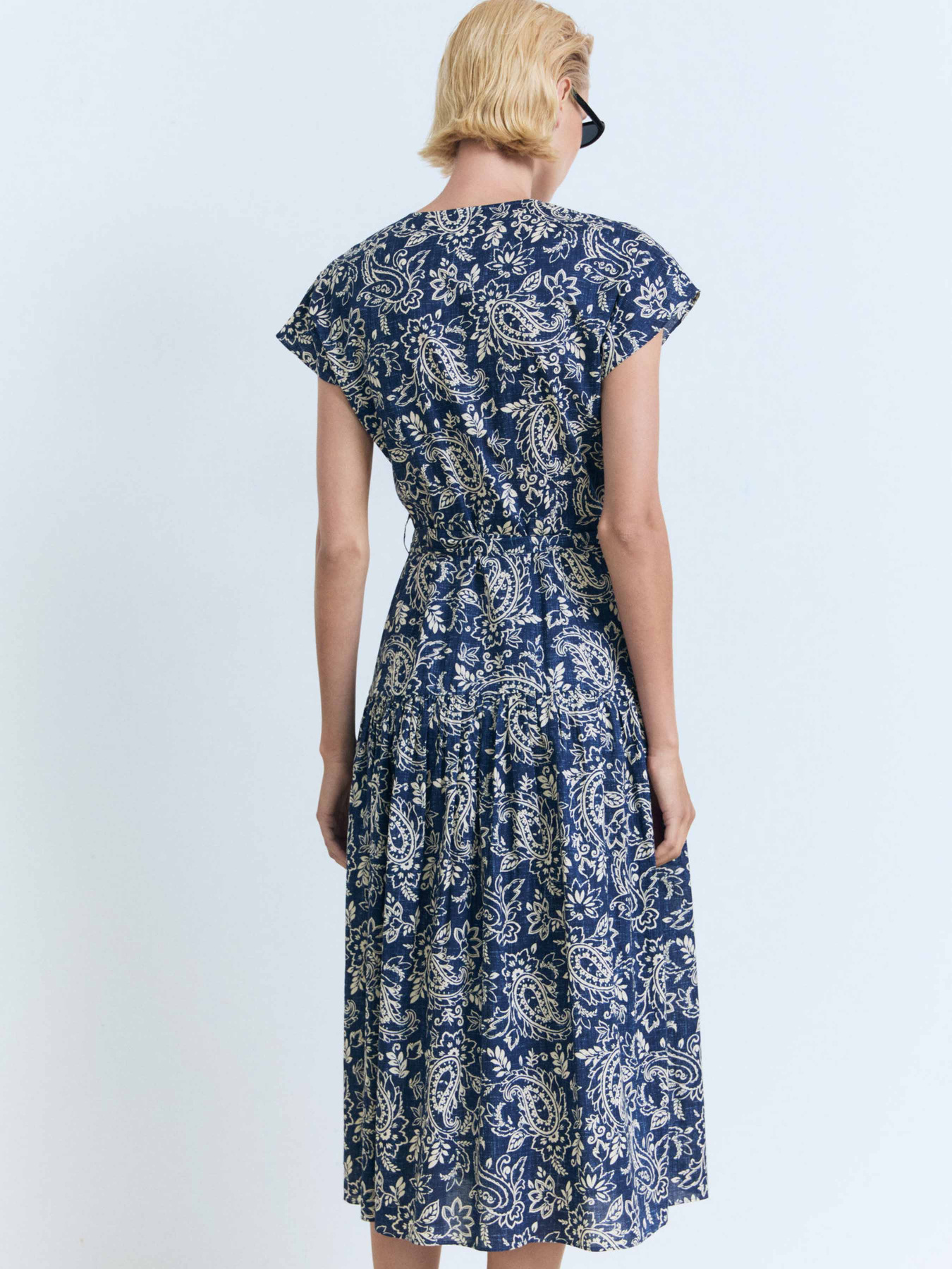 Сукня міді MANGO модель 87028649_52 Фото