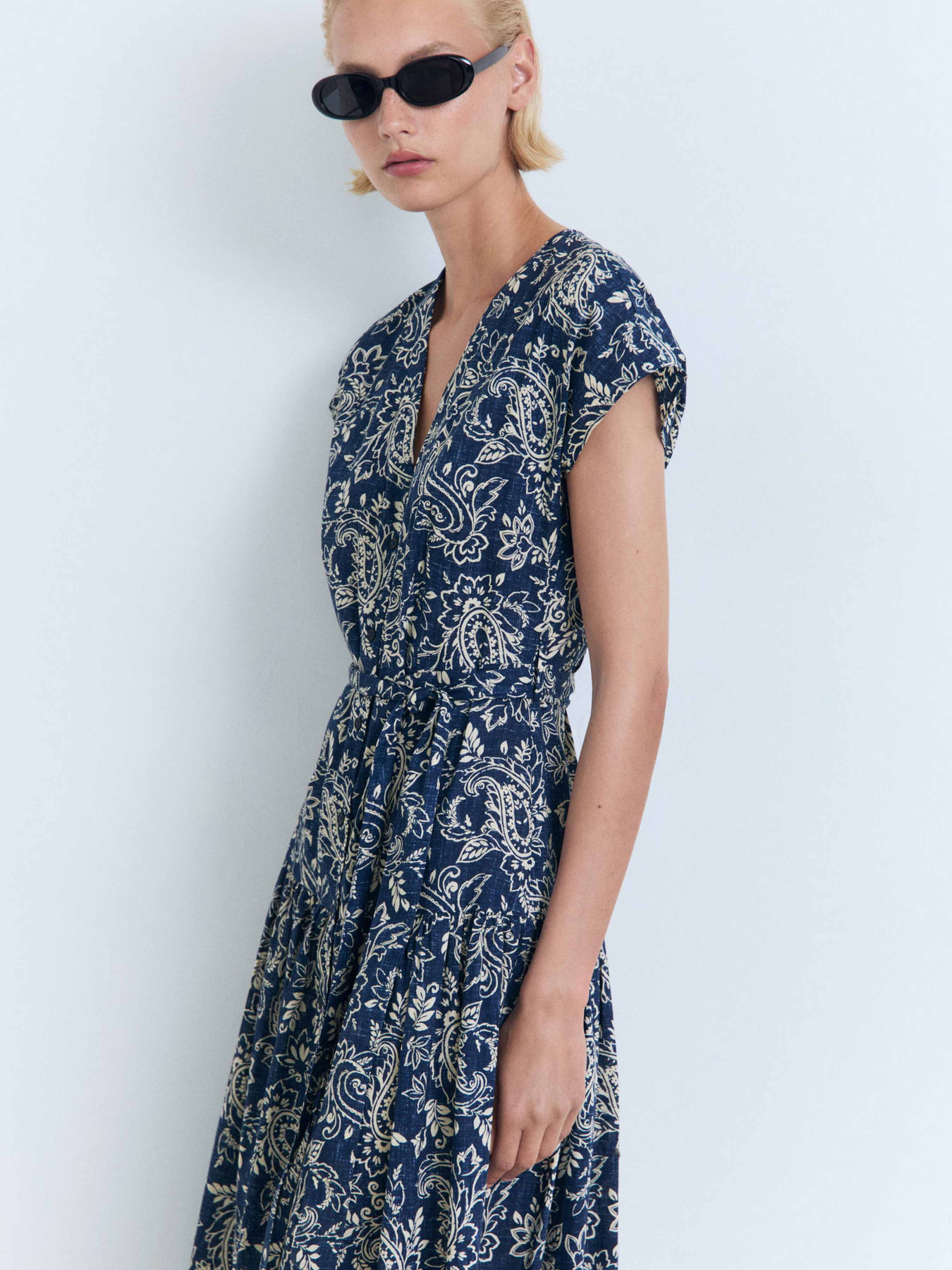 Сукня міді MANGO модель 87028649_52 Фото