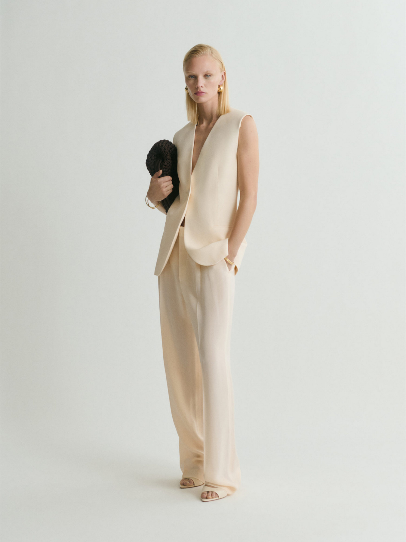 Класичний жилет MANGO модель 17081264_10 Фото