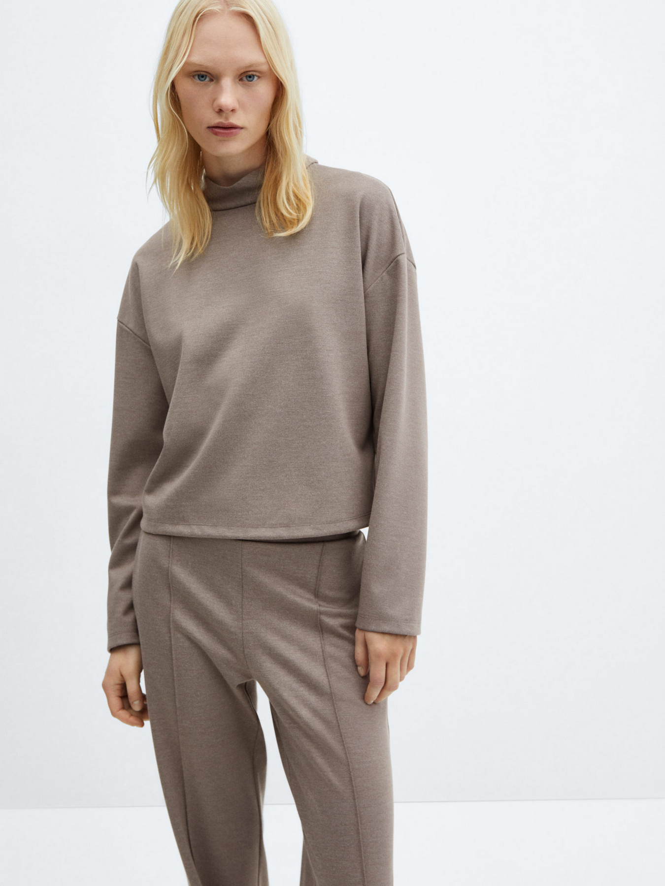 Повсякденні штани MANGO Bruni модель 67040469_35 Фото