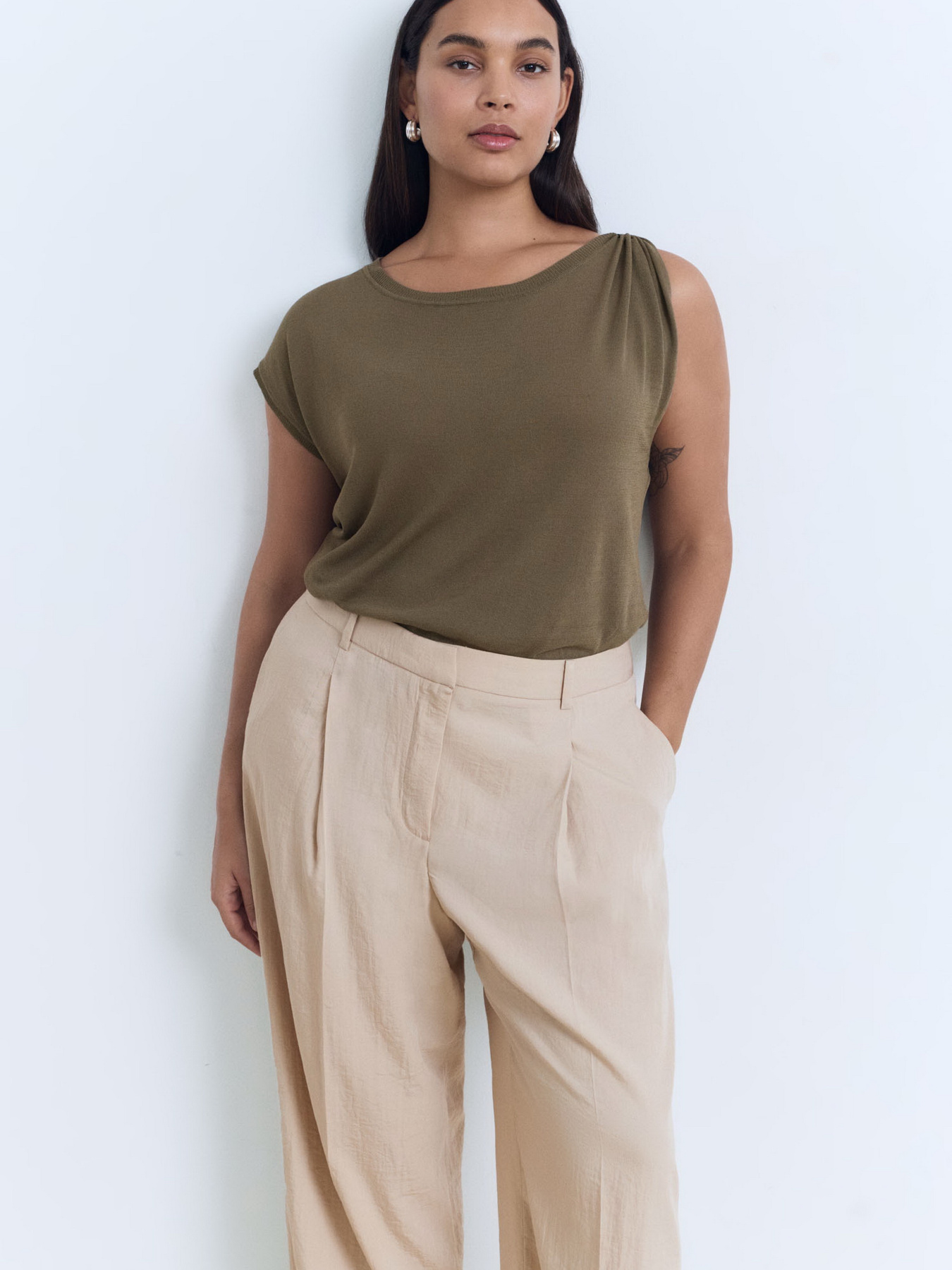 Классические штаны MANGO модель 17071515_6 Фото