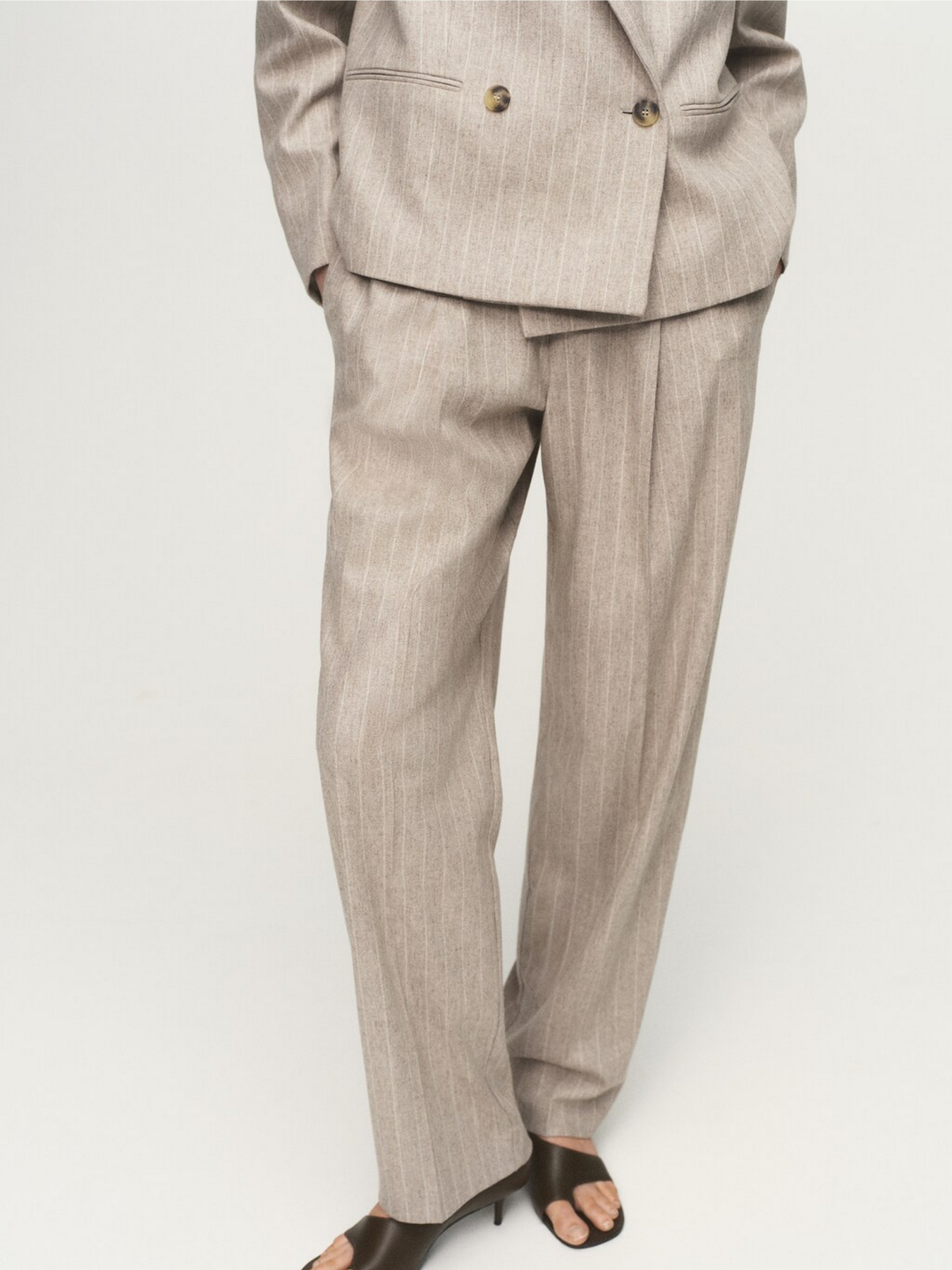 Брюки классические MANGO модель 17057140_92 Фото