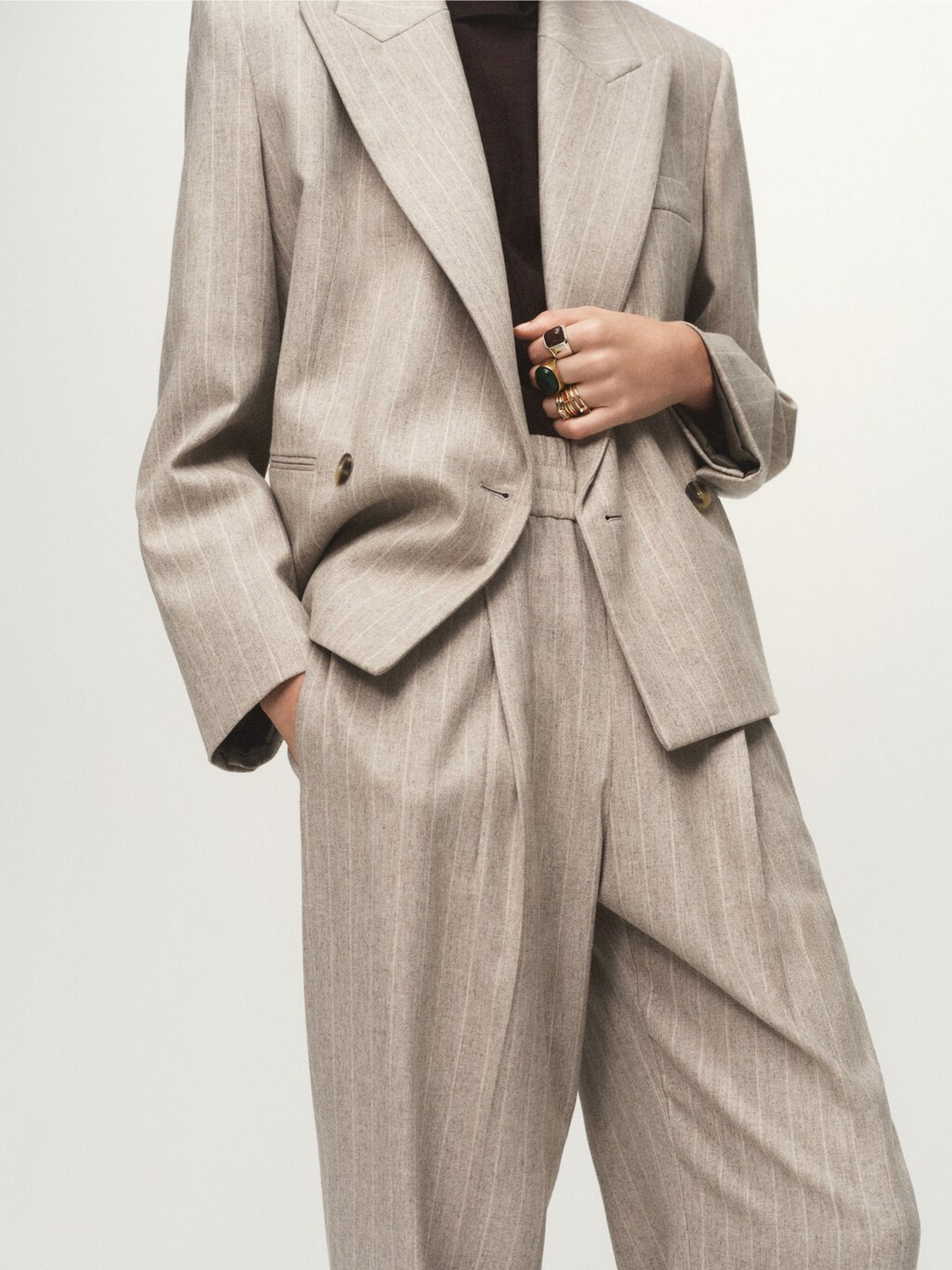 Классические штаны MANGO модель 17057140_92 Фото