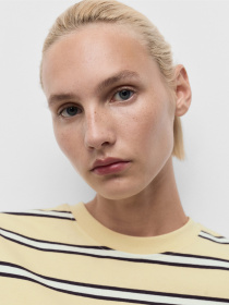 Футболка MANGO модель 17034144_11 Футболка MANGO модель 17034144_11 Фото