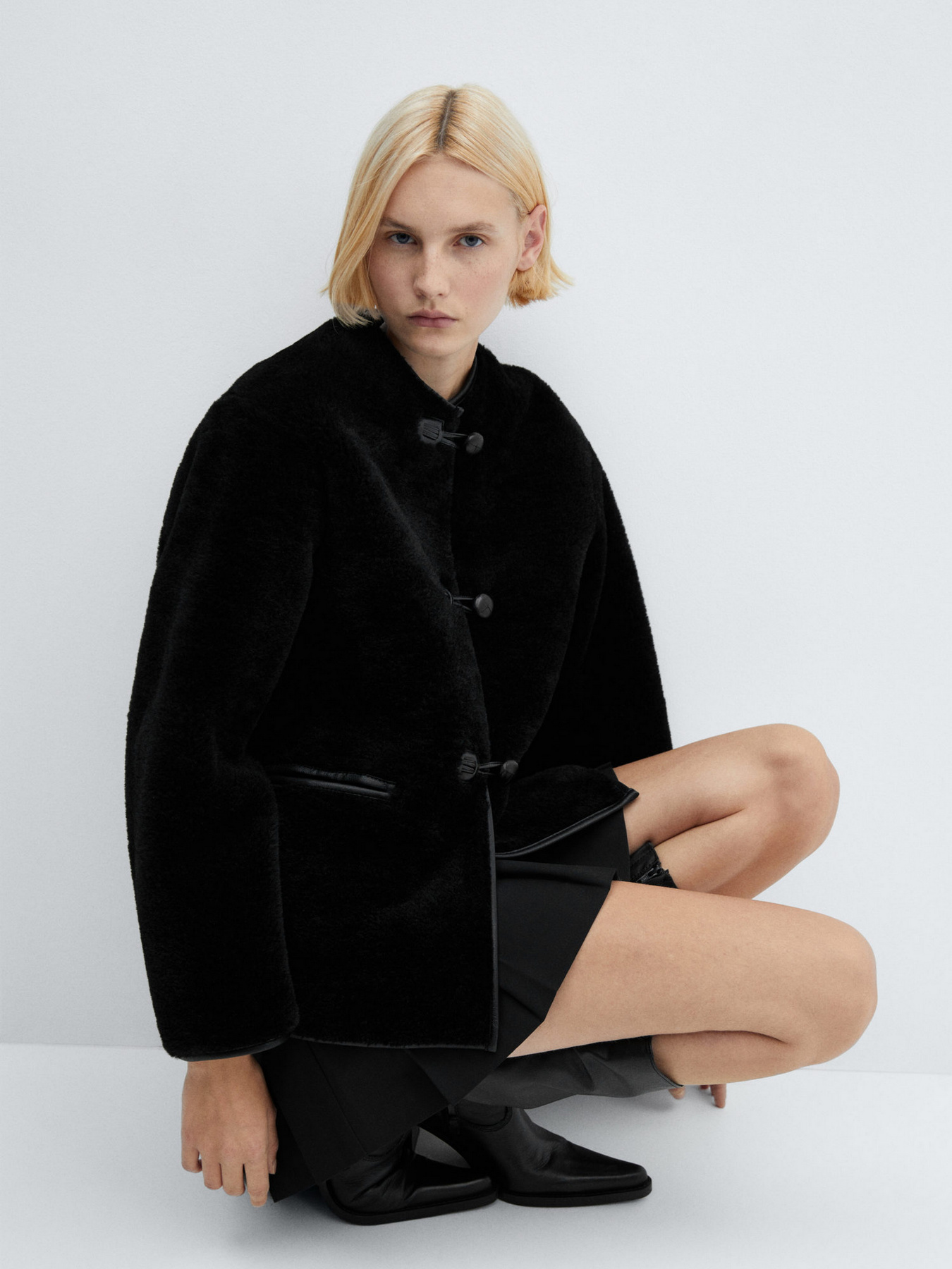 Демісезонна куртка MANGO Bethoven модель 67060441_99 Фото