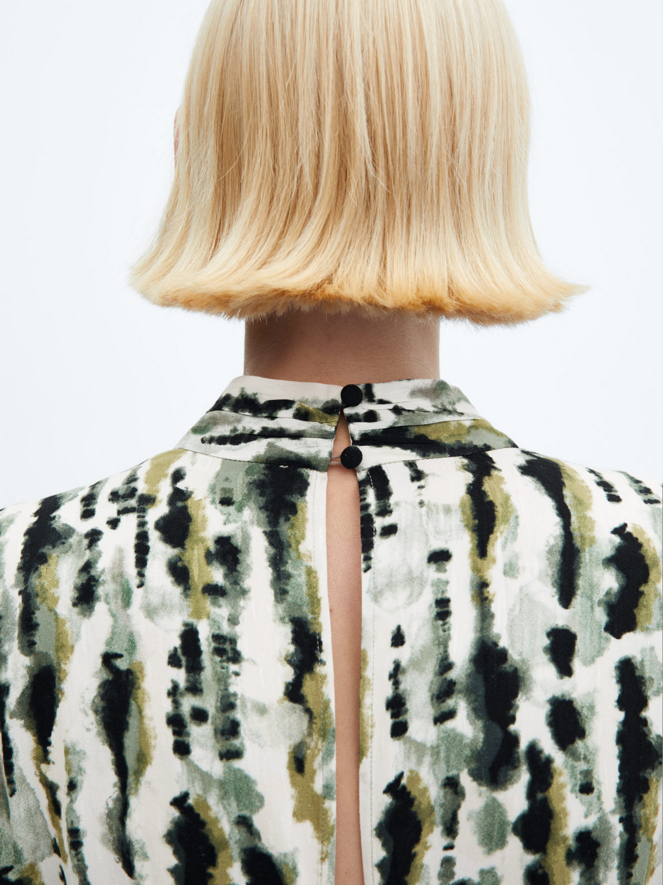 Платье миди MANGO Leonor модель 67060468_5 Платье миди MANGO Leonor модель 67060468_5 Фото