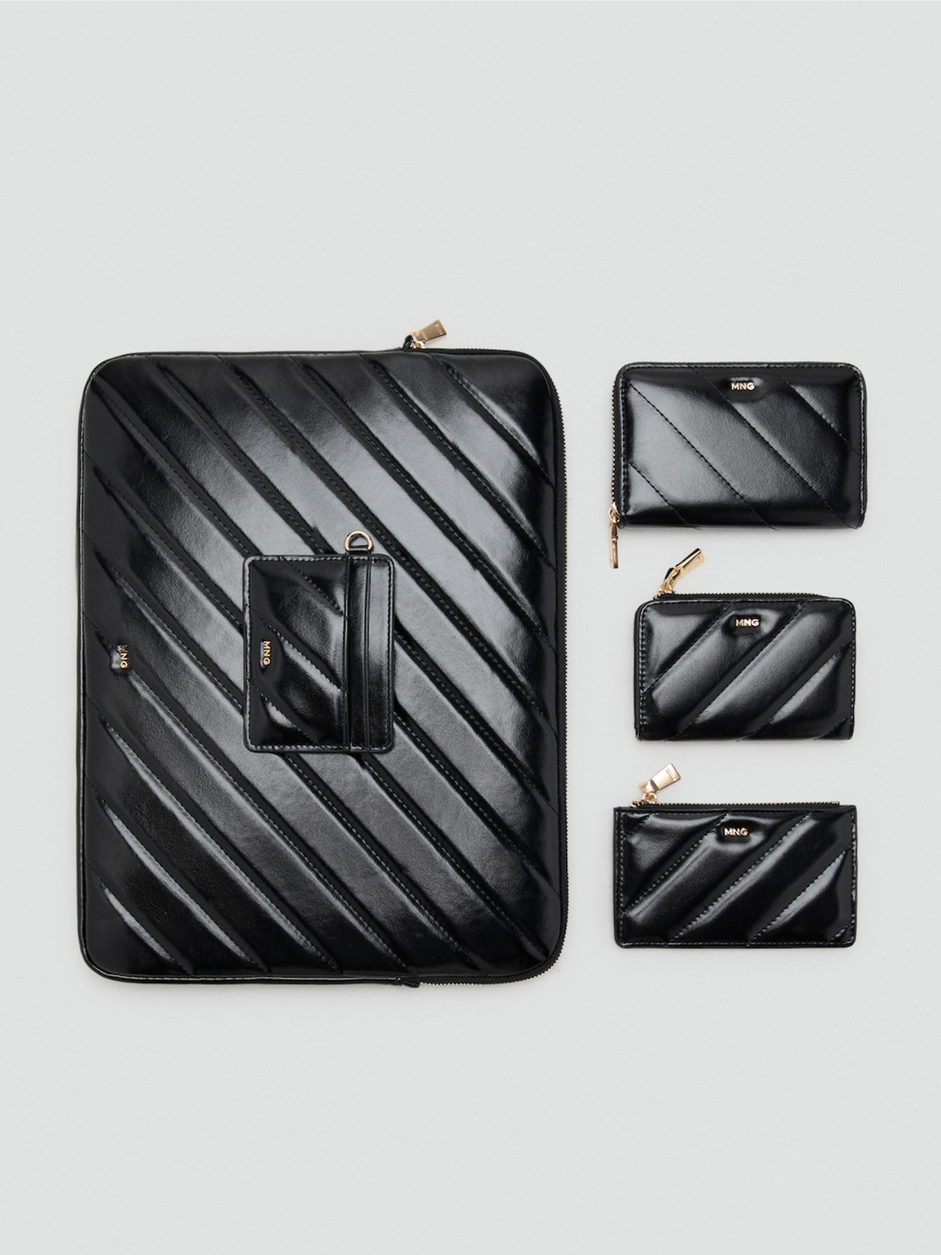 Візитниця MANGO модель 17064125_99 Візитниця MANGO модель 17064125_99 Фото