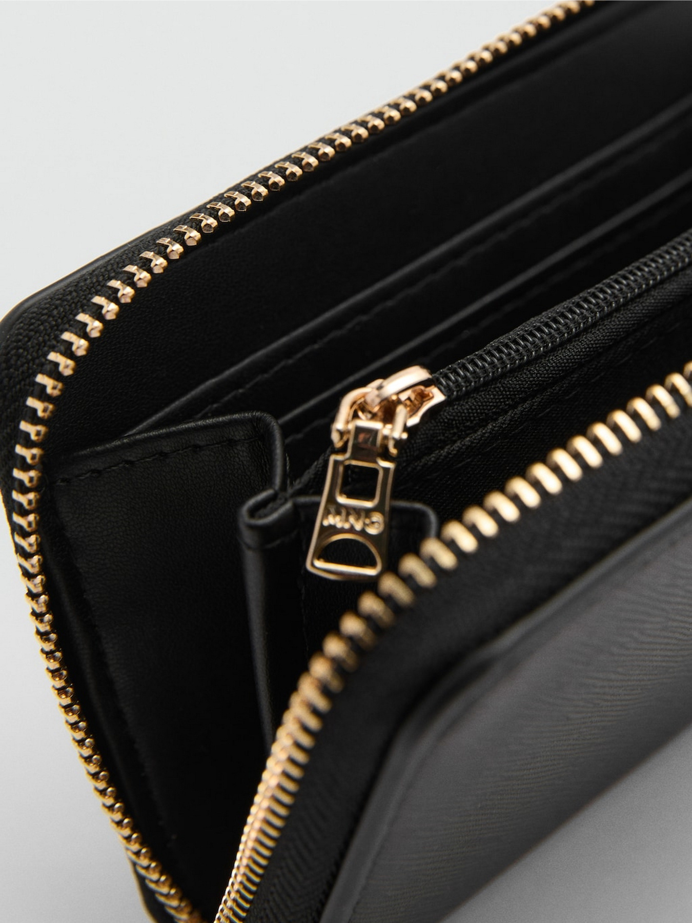 Кошелек MANGO модель 17011219_99 Фото