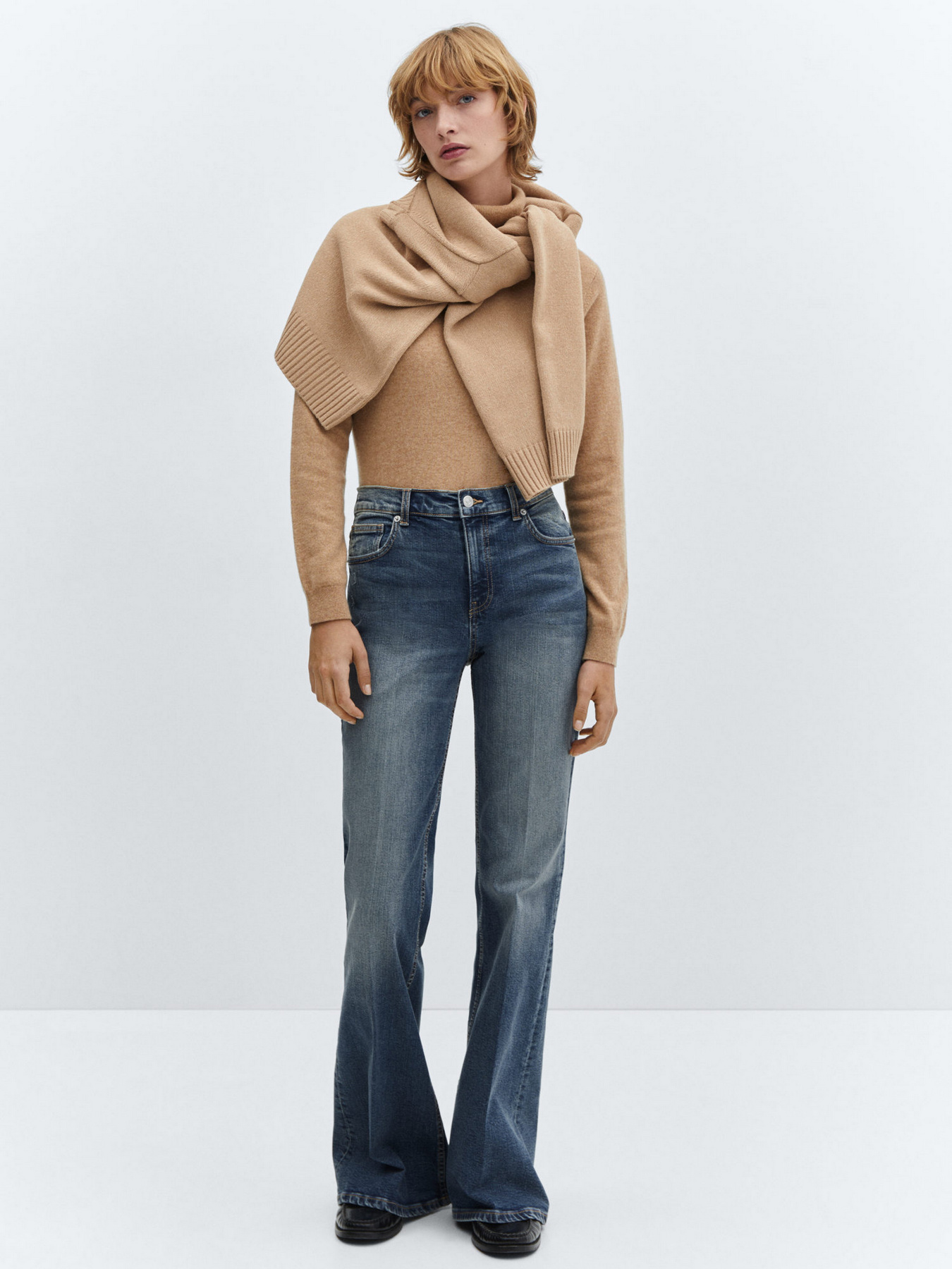 Джинси кльош MANGO Violeta модель 67070448_DO Фото