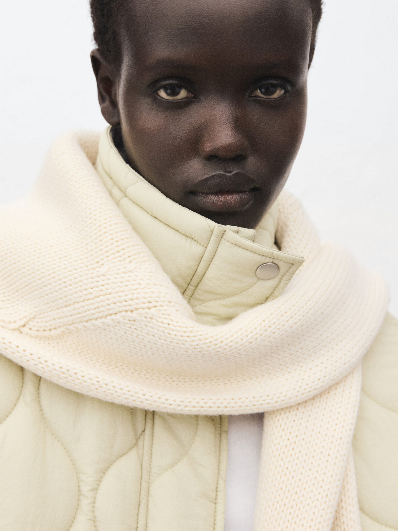 Демисезонная куртка MANGO модель 17085794_4 Фото