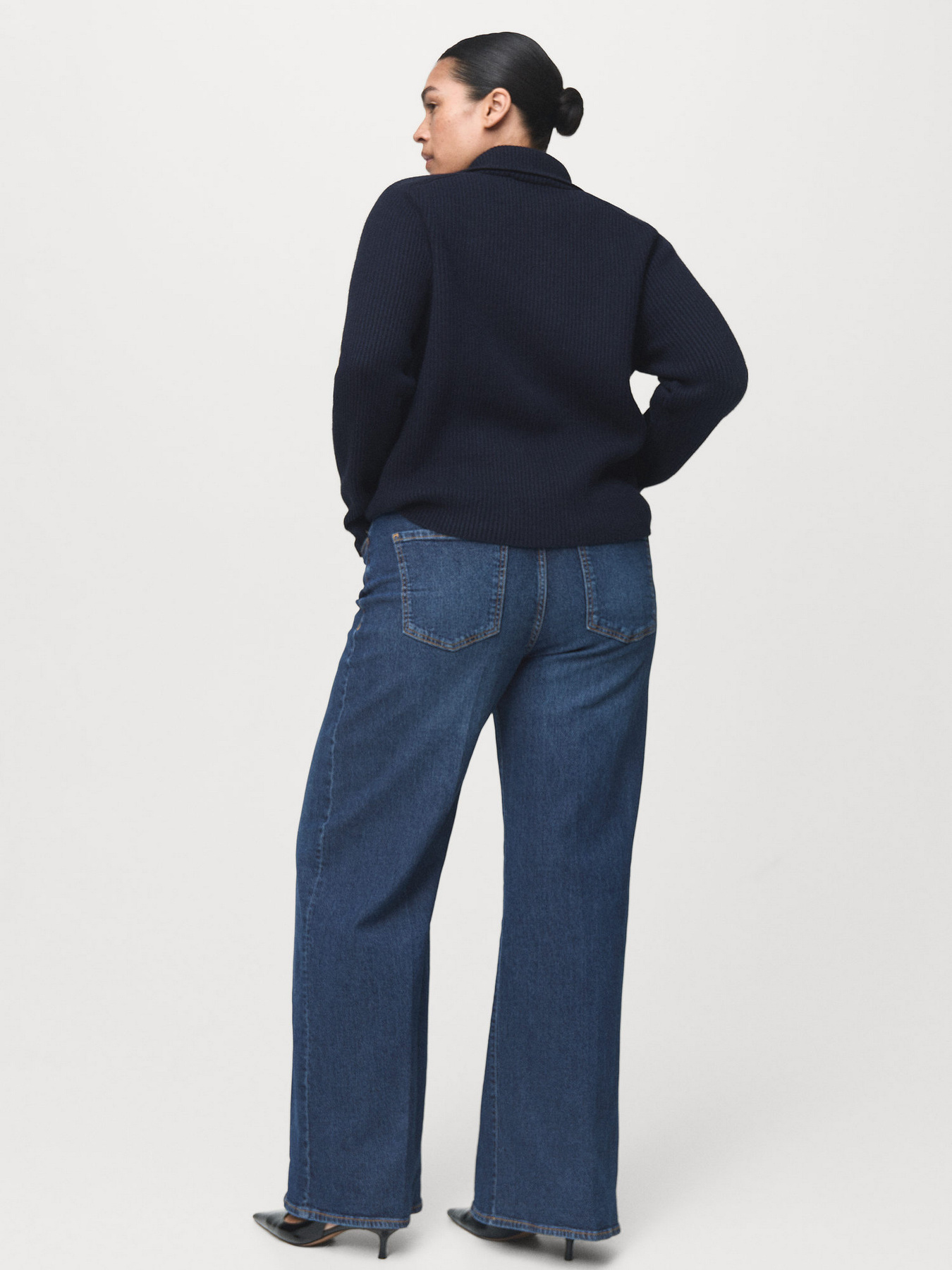 Широкі джинси MANGO модель 17025800_TO Широкі джинси MANGO модель 17025800_TO Фото