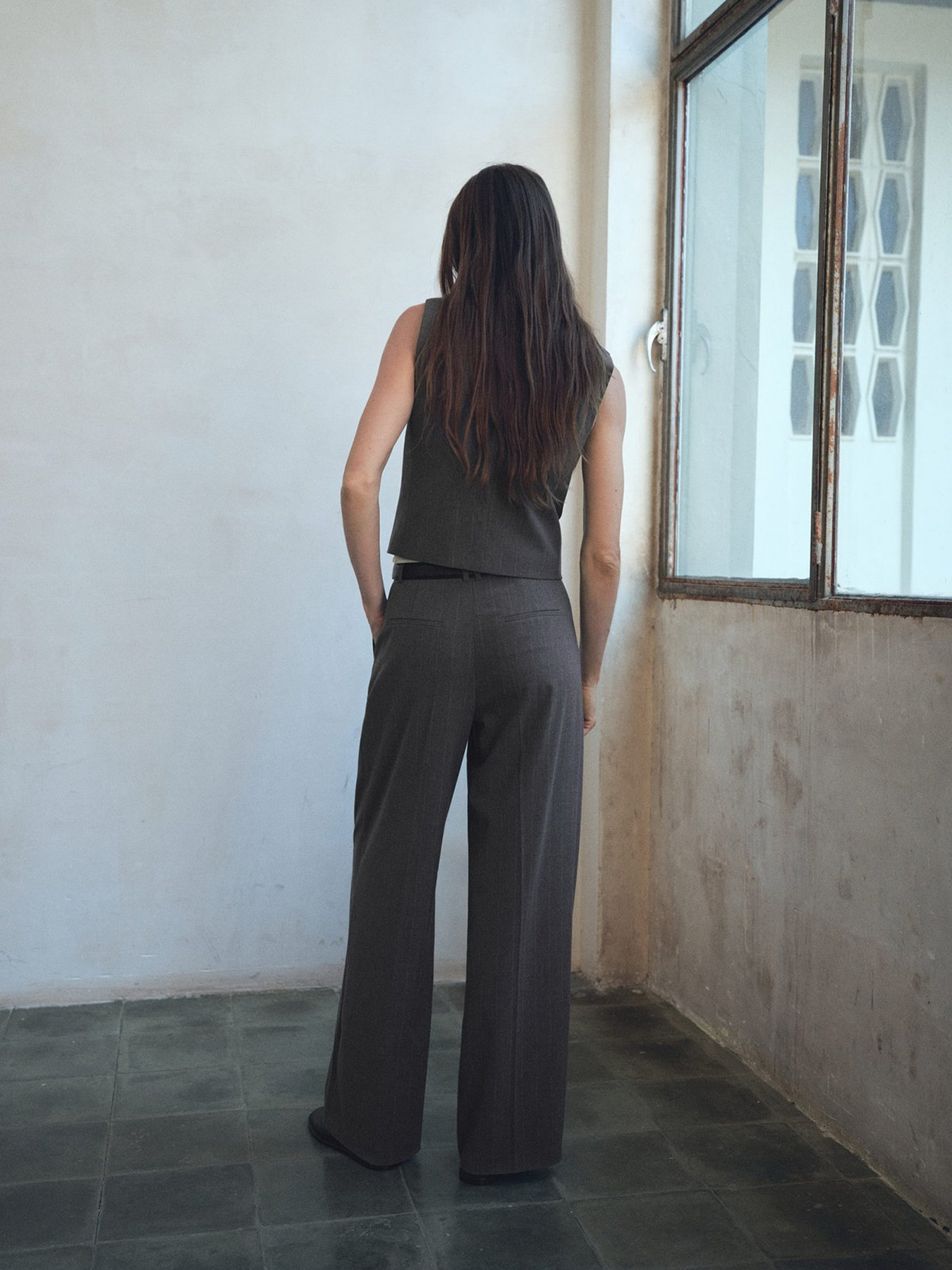 Класичний жилет MANGO модель 17986349_92 Фото